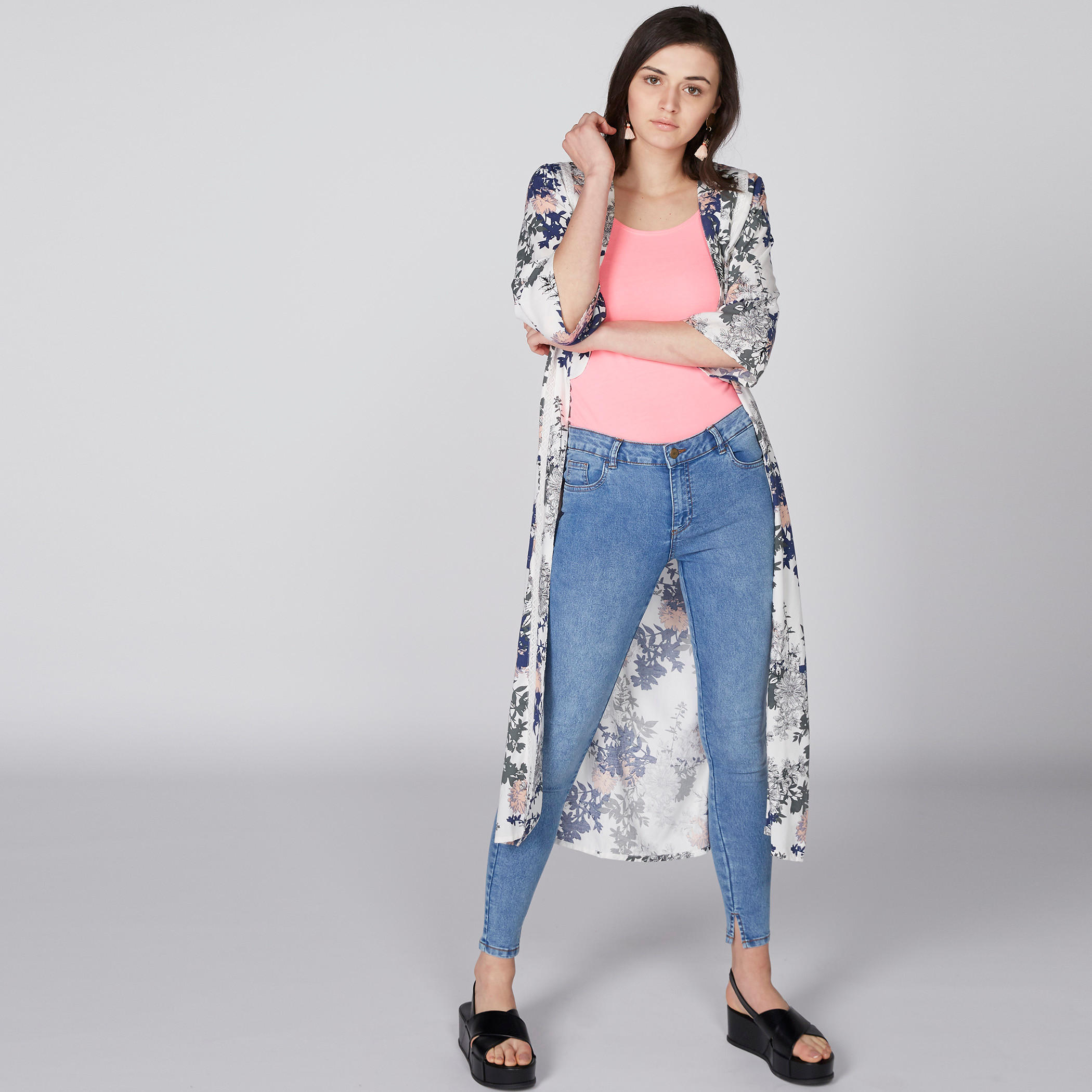 بنطال جينز طويل بزر إغلاق وجيوب-women-clothing-bottoms-jeans-image-2