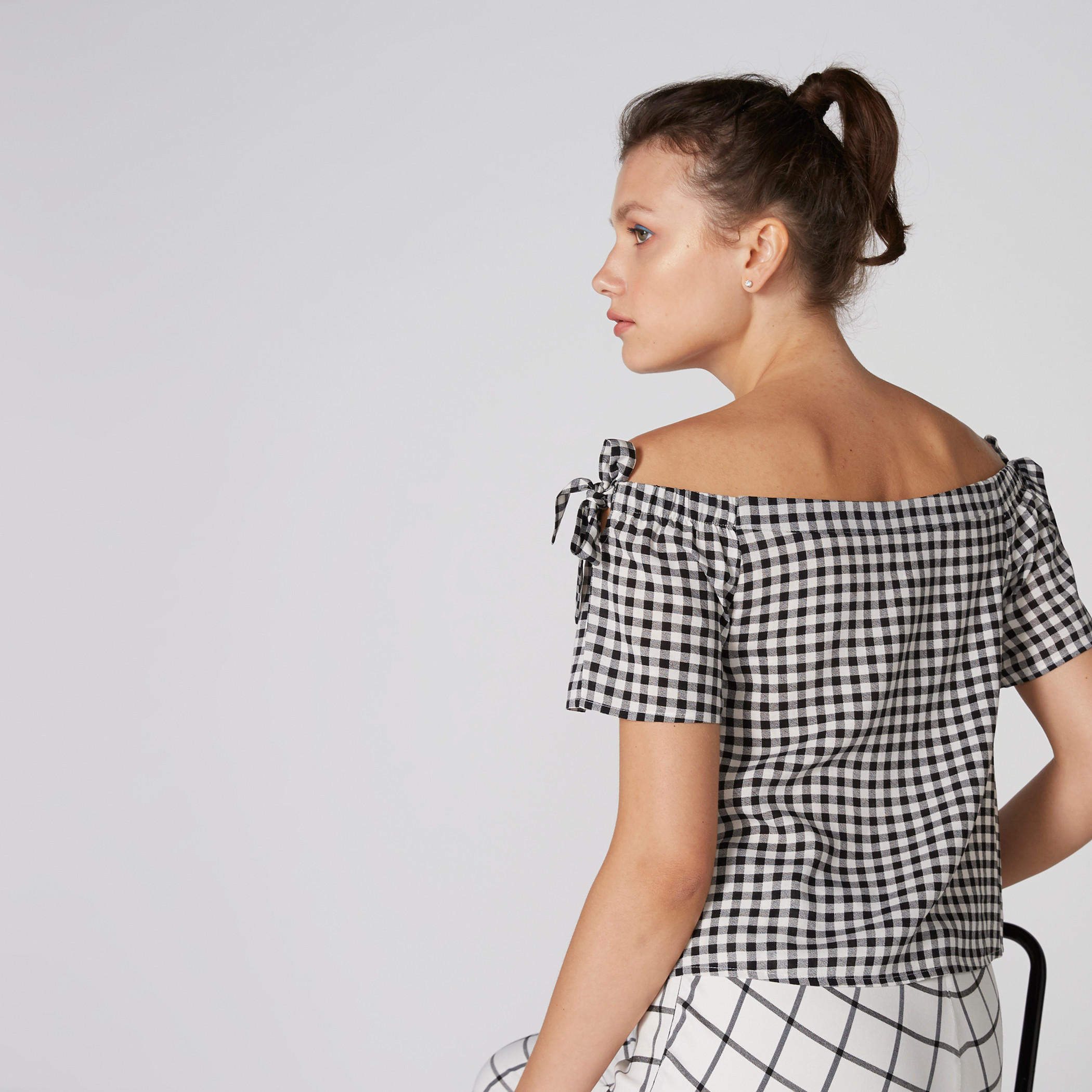 بلوزة كاروهات بأكتاف مكشوفة وأربطة-women-clothing-shirtsandblouses-blouses-image-2
