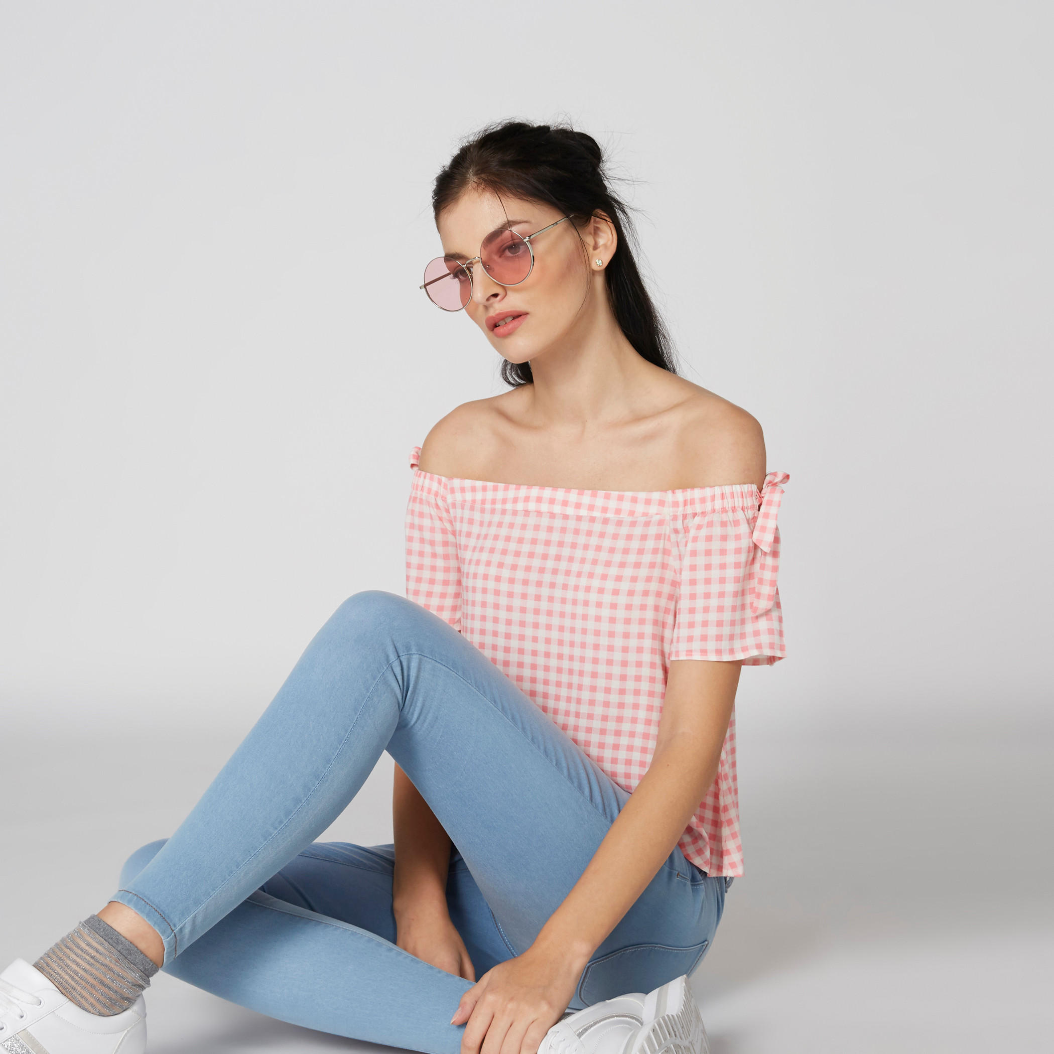 بلوزة كاروهات مكشوفة الأكتاف بأربطة-women-clothing-shirtsandblouses-blouses-image-1