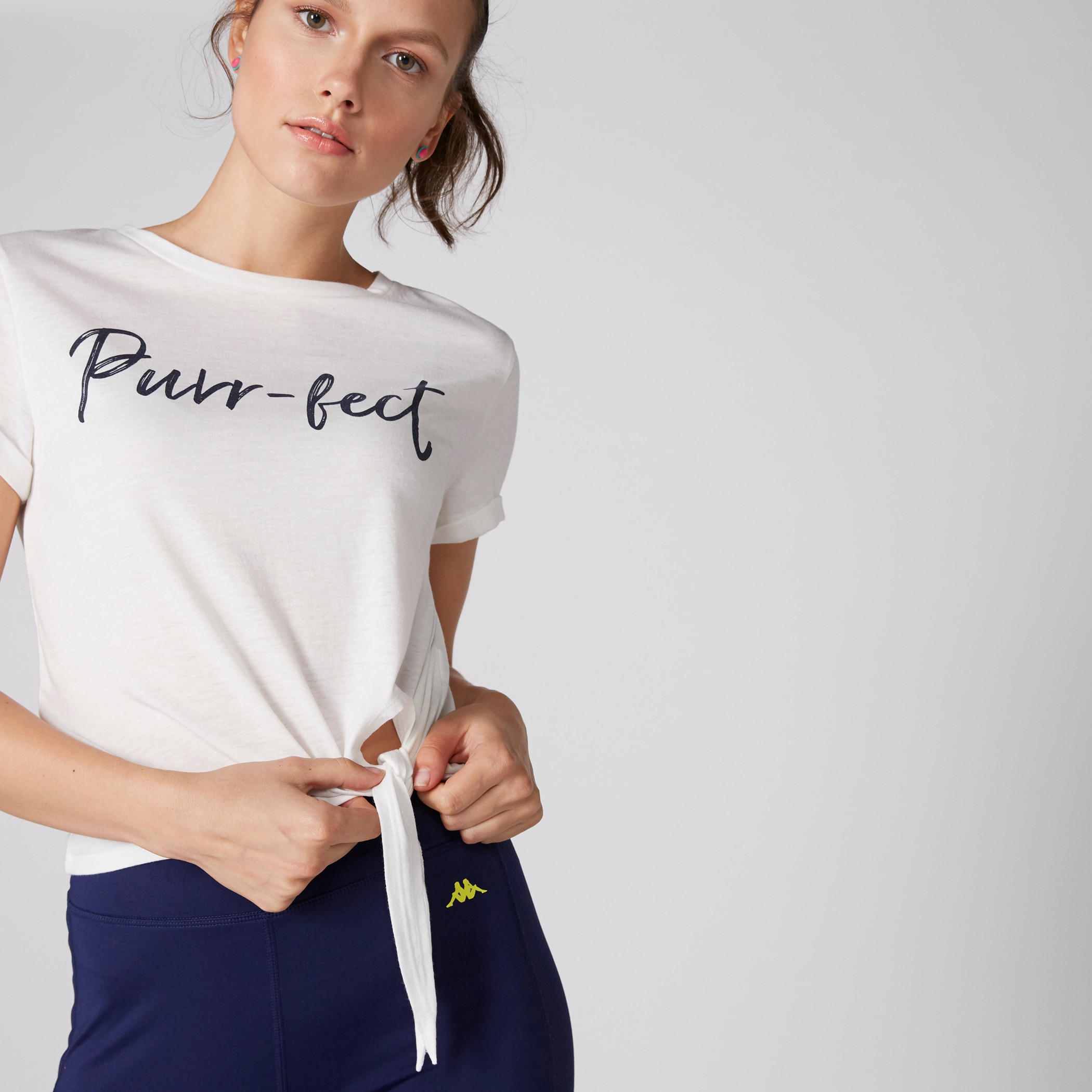 تيشيرت بطبعات وياقة مستديرة وأكمام قصيرة-women-clothing-tshirts-image-4