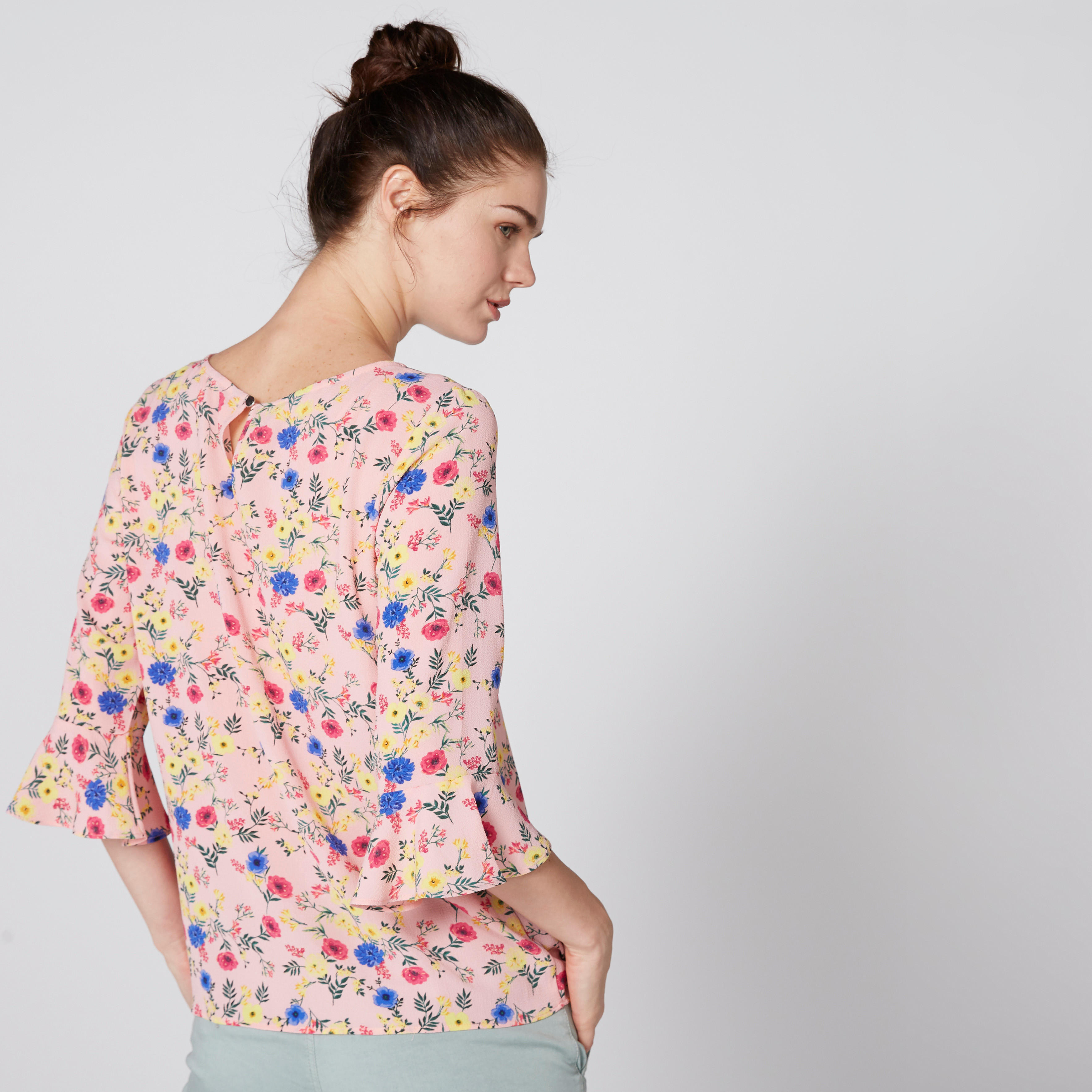 بلوزة بأكمام واسعة وطبعات أزهار-women-clothing-shirtsandblouses-blouses-image-4