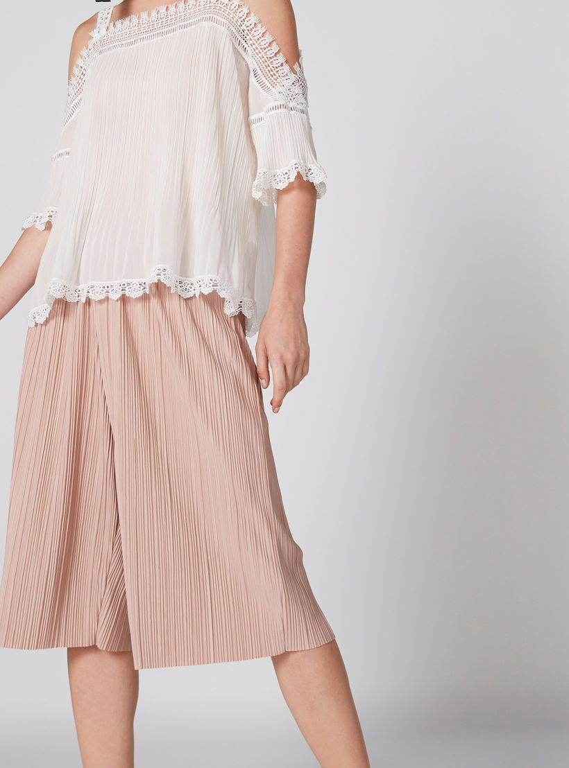 بنطال واسع الساقين بخصر مطّاطي وكشكش-women-clothing-bottoms-trousers-image-3
