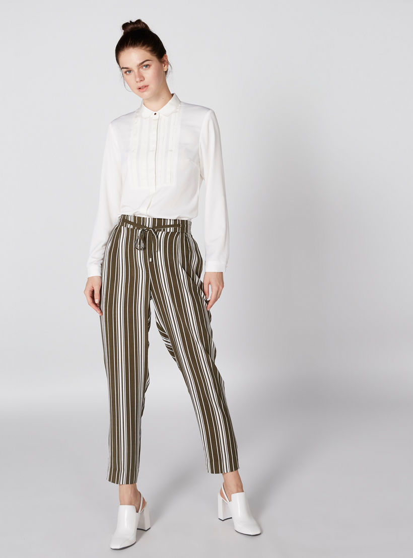 بنطال مقلّم بخصر مطّاطي وأربطة-women-clothing-bottoms-trousers-image-2