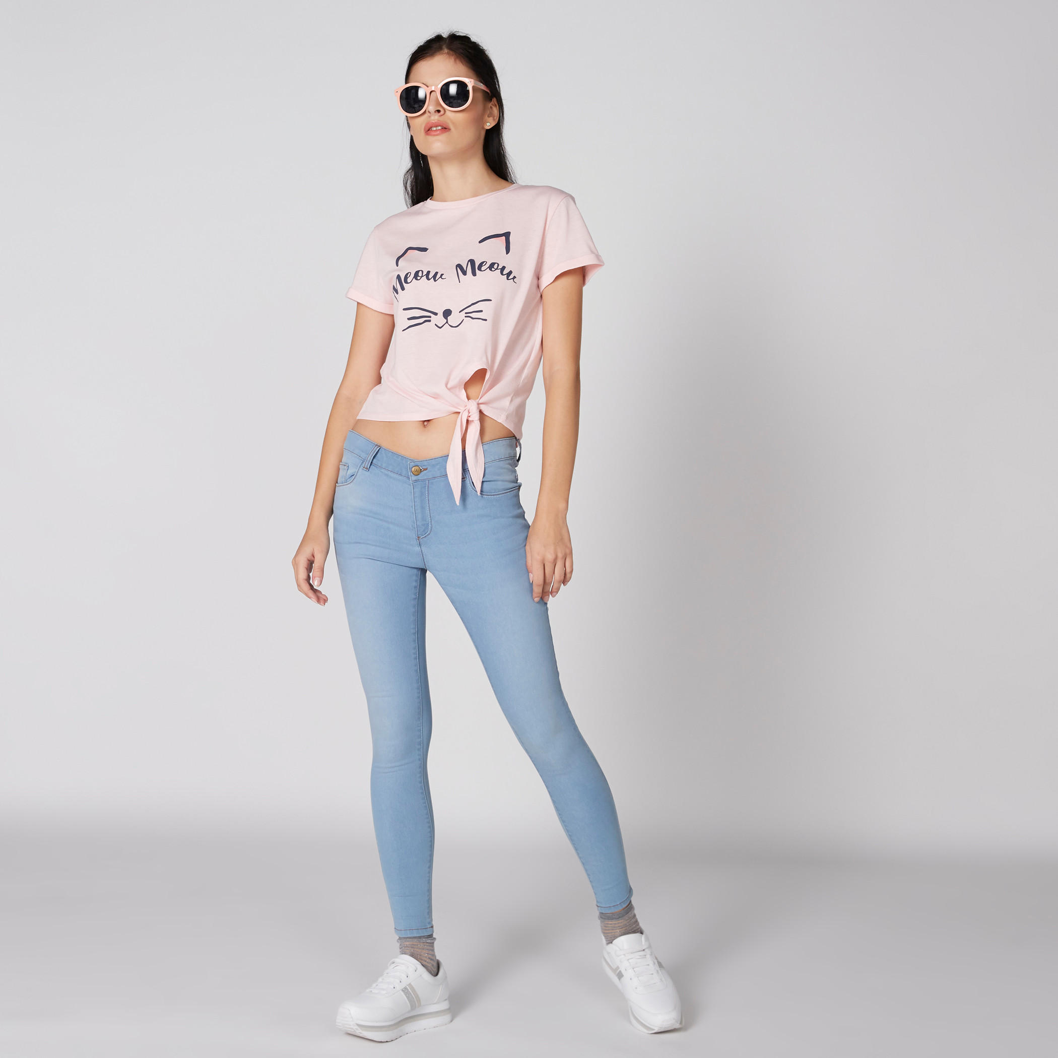 بنطال جينز طويل بزر إغلاق وجيوب-women-clothing-bottoms-jeans-image-3