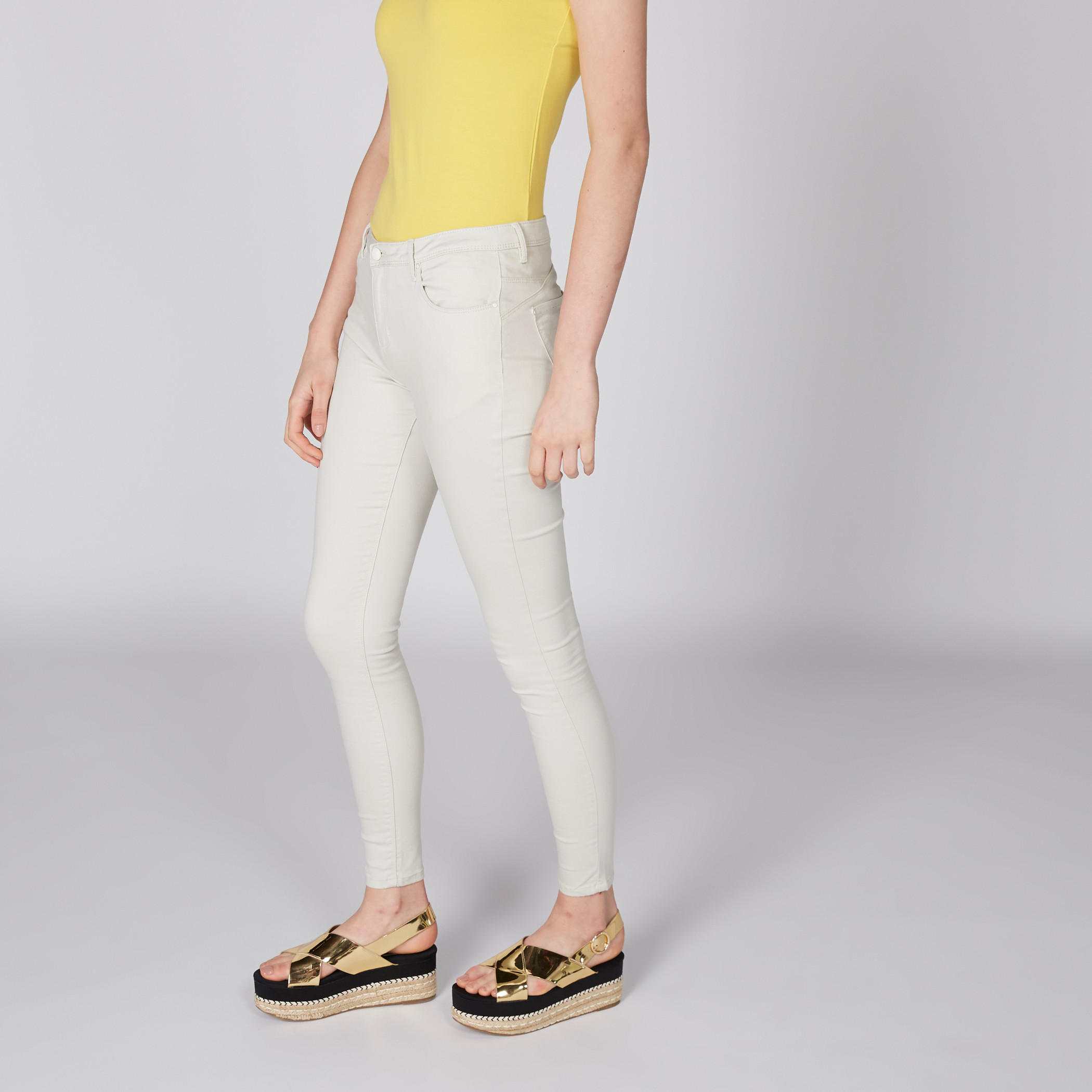 بنطال طويل بزر بقصّة ضيّقة وزر إغلاق وجيوب-women-clothing-bottoms-leggings-image-4