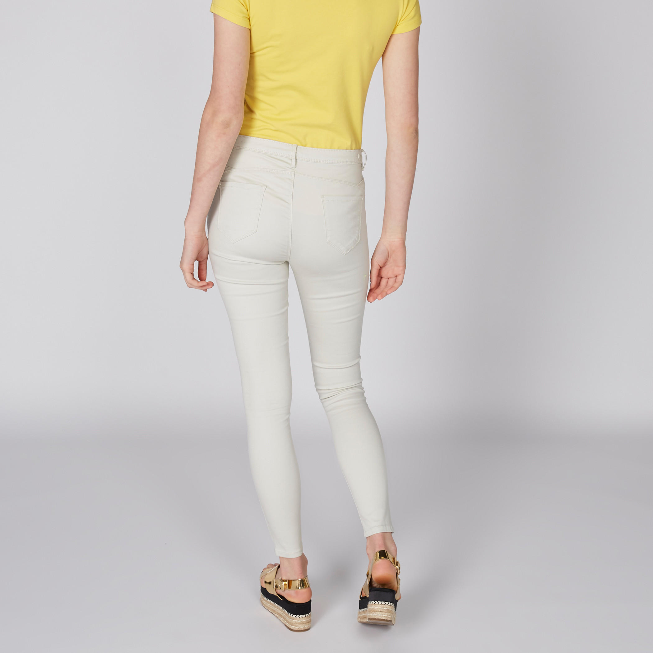 بنطال طويل بزر بقصّة ضيّقة وزر إغلاق وجيوب-women-clothing-bottoms-leggings-image-5