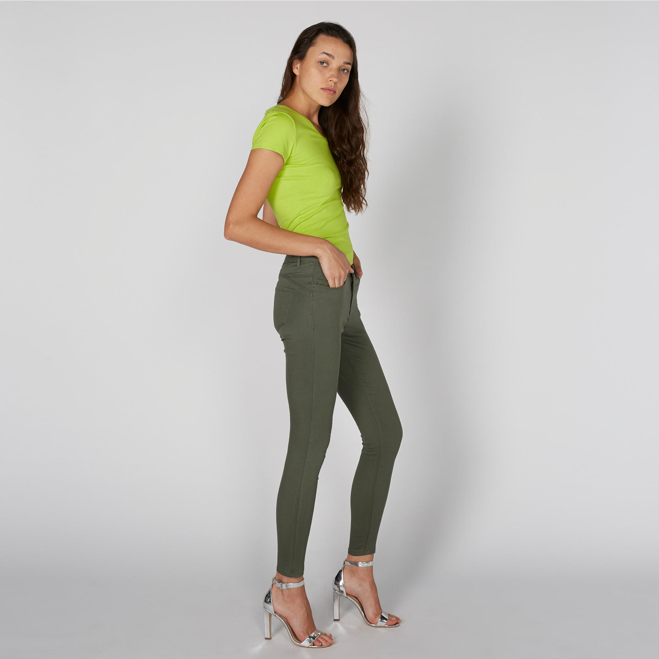 بنطال شينو طويل بجيوب-women-clothing-bottoms-trousers-image-1