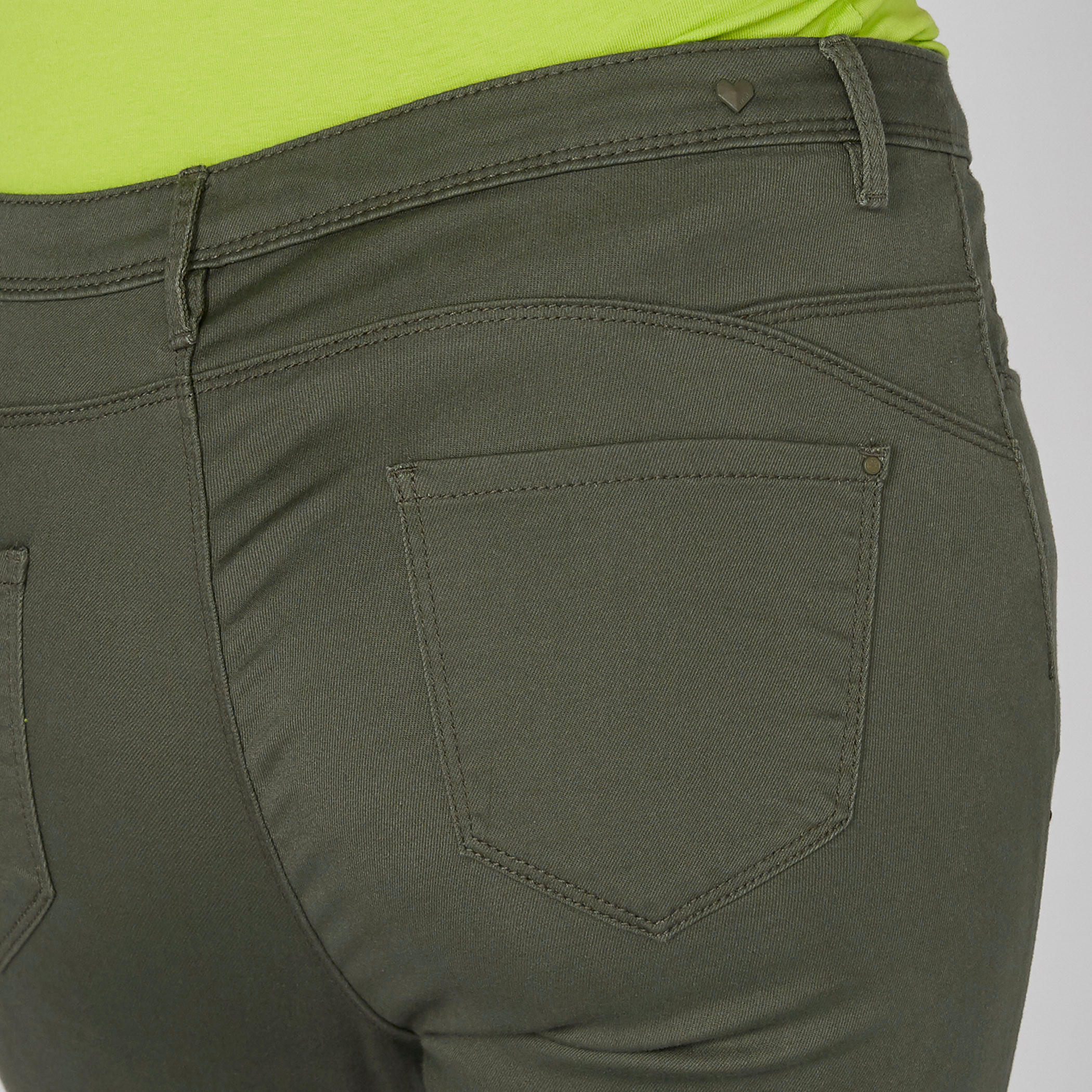 بنطال شينو طويل بجيوب-women-clothing-bottoms-trousers-image-4