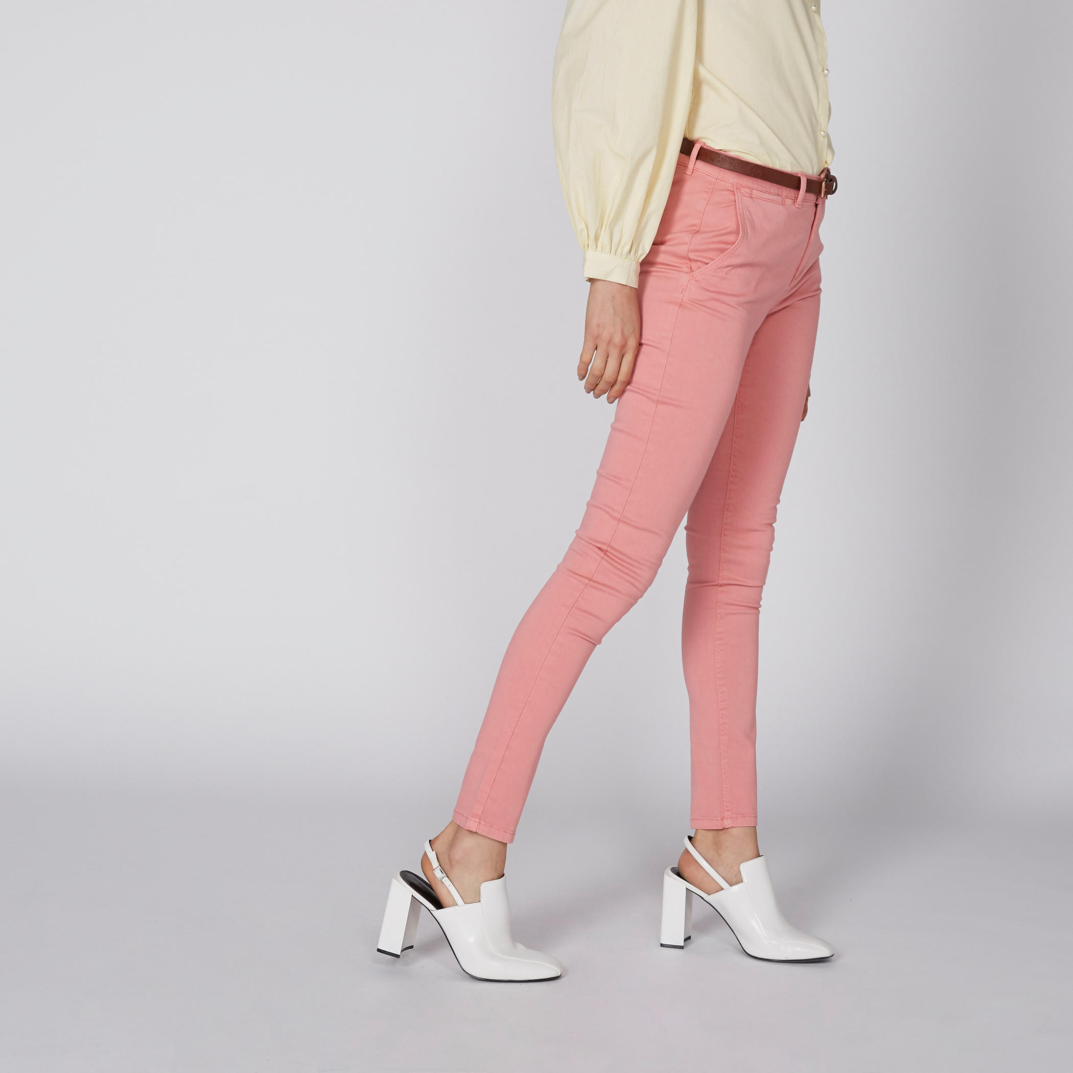 بنطال شينو طويل بزر إغلاق وجيوب-women-clothing-bottoms-trousers-image-4