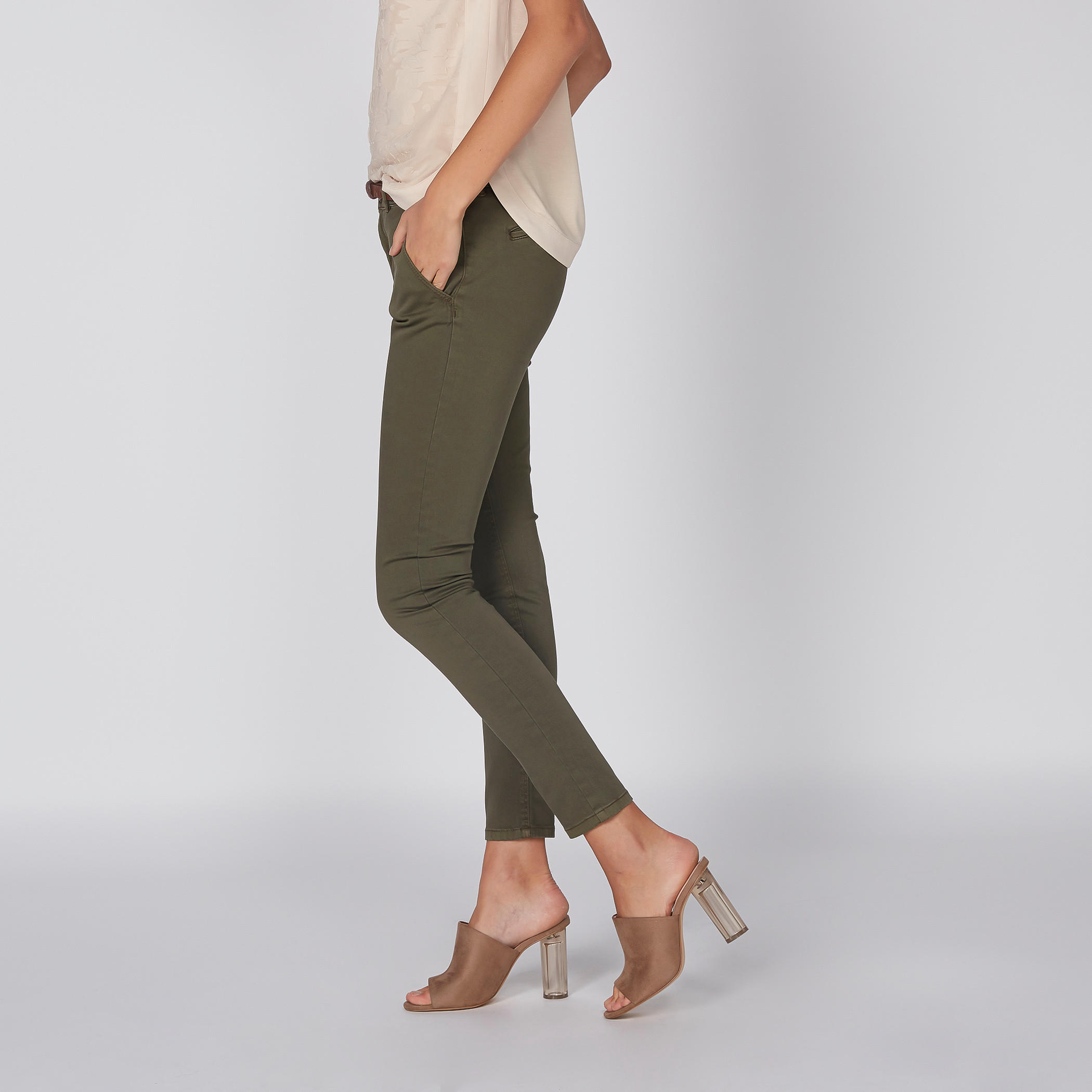 بنطال شينو طويل بجيوب-women-clothing-bottoms-trousers-image-3