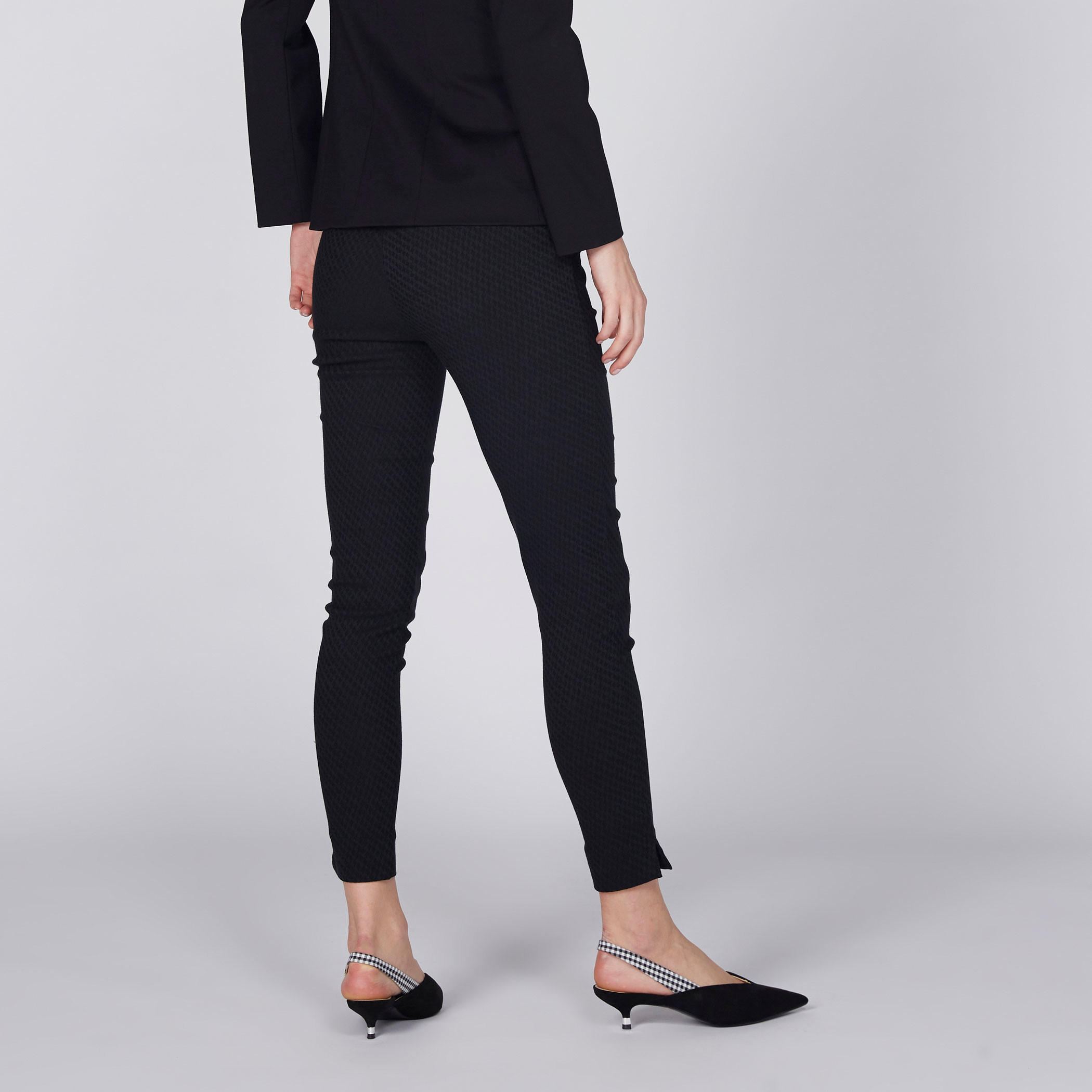 بنطال بارز الملمس بقصّة ضيّقة وخصر متوسط الارتفاع-women-clothing-bottoms-leggings-image-4