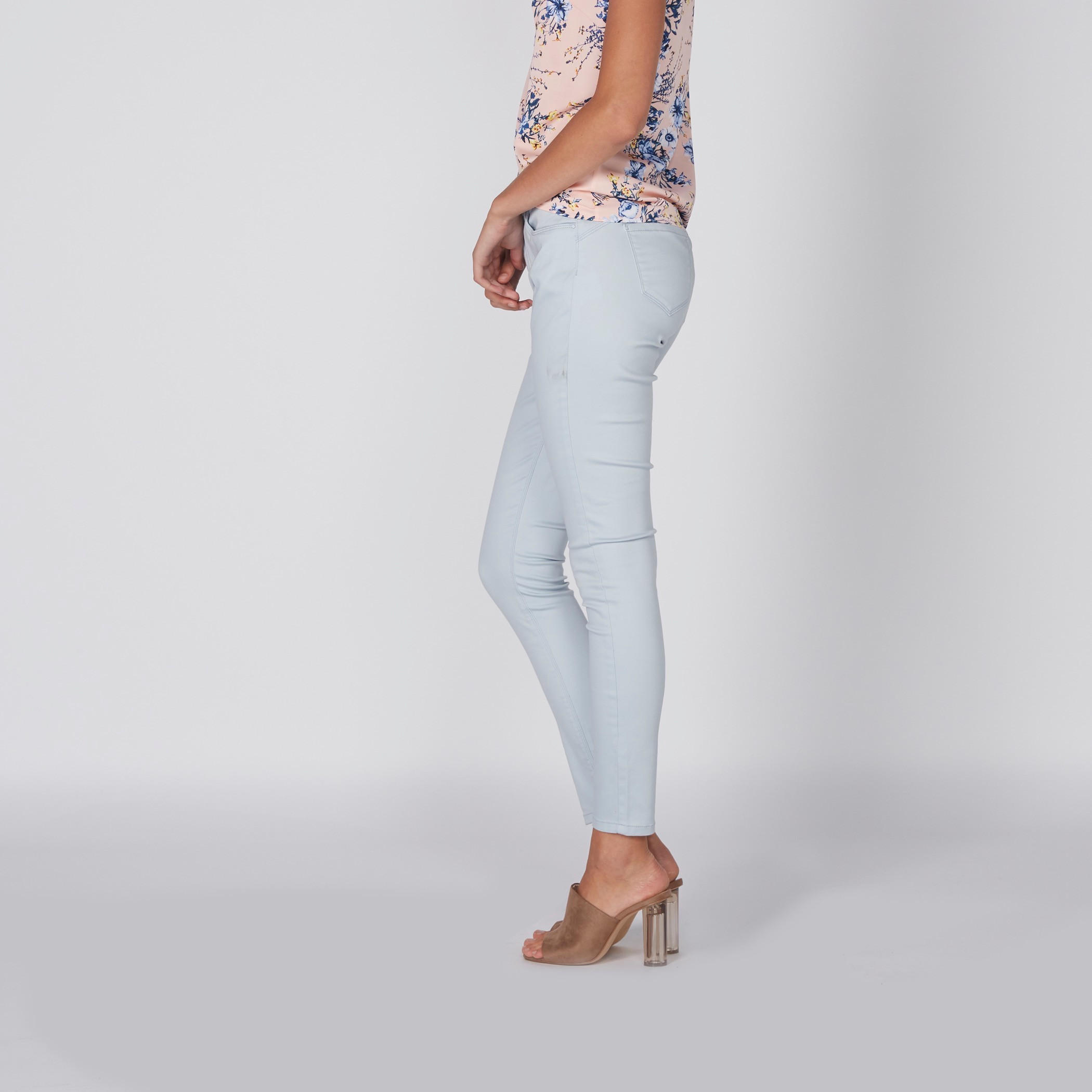 بنطال شينو طويل بقصّة ضيقة-women-clothing-bottoms-trousers-image-3