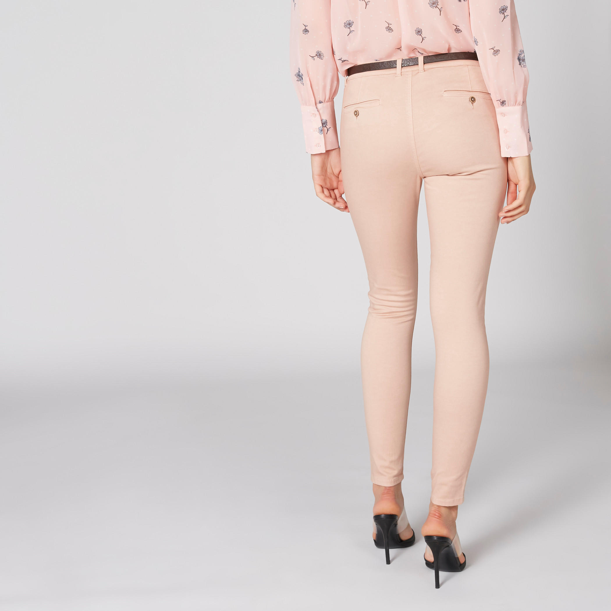 بنطال شينو طويل بجيوب وحزام-women-clothing-bottoms-trousers-image-2