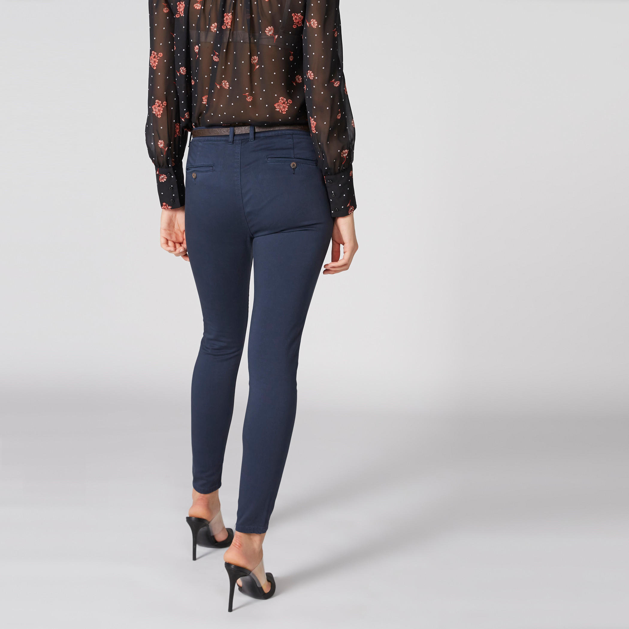 بنطال شينو طويل بجيوب وحزام-women-clothing-bottoms-trousers-image-2