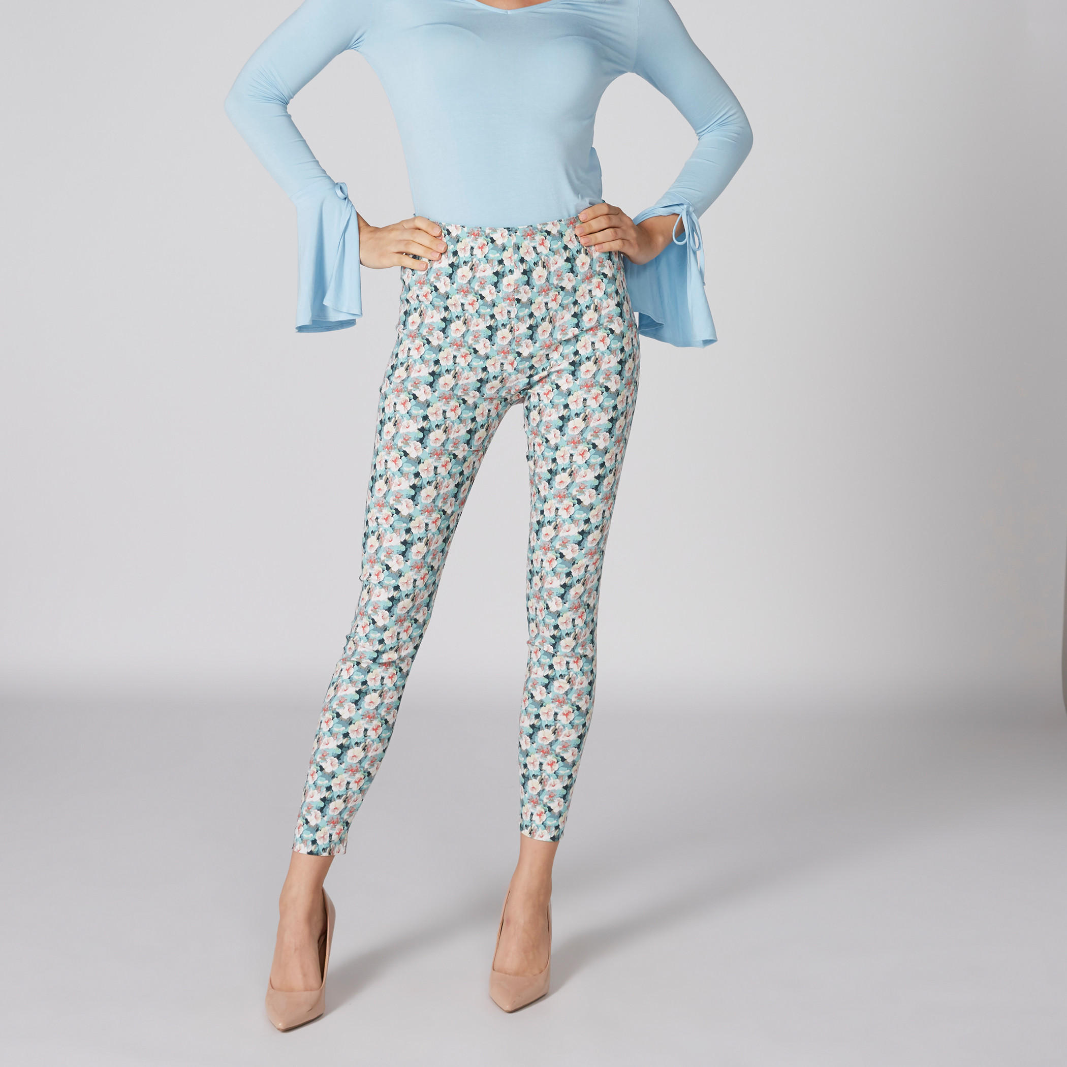 بنطال ليقنز طويل بخصر مطّاطي وطبعات-women-clothing-bottoms-leggings-image-3