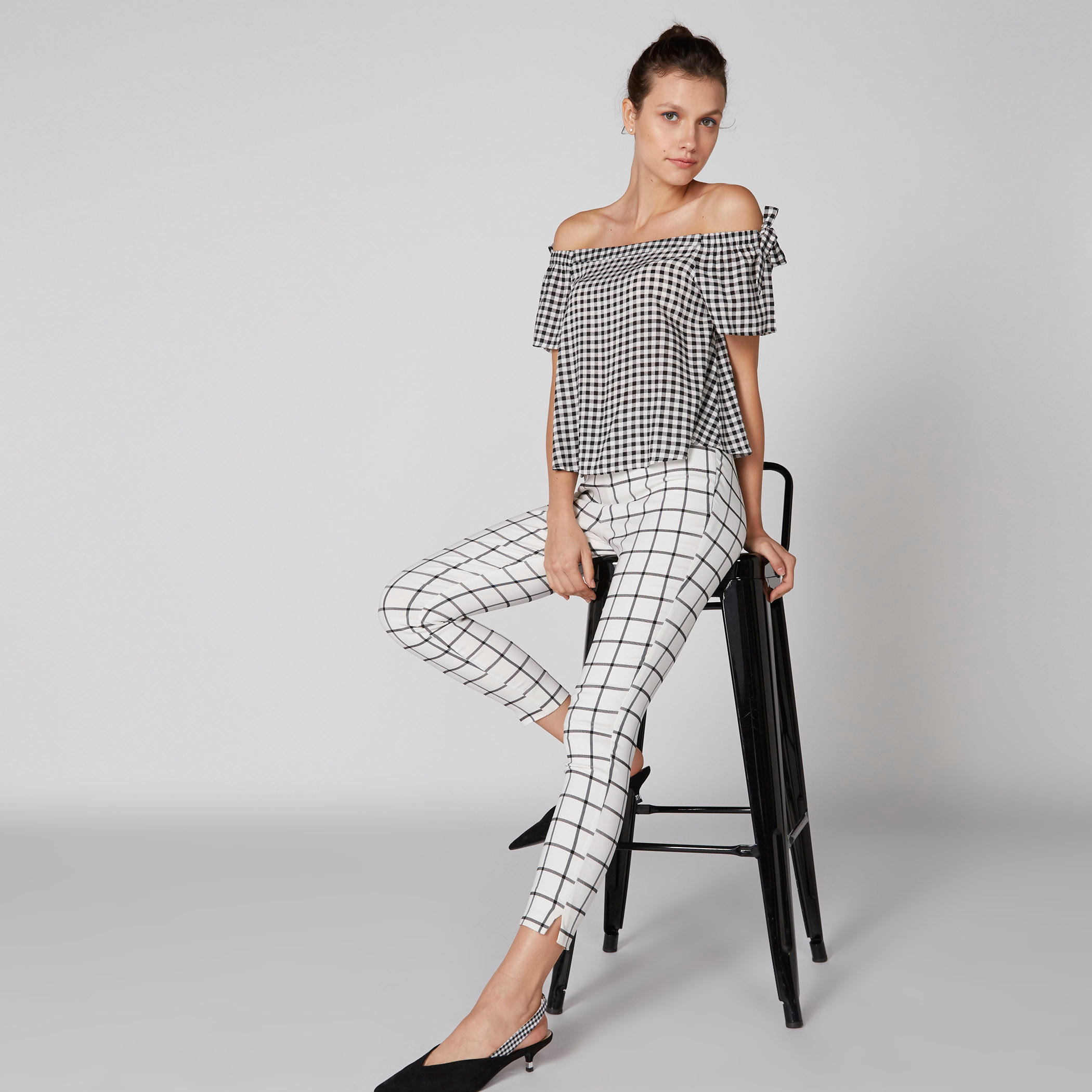 سروال طويل كاروهات بفتحة جانبية-women-clothing-bottoms-trousers-image-1