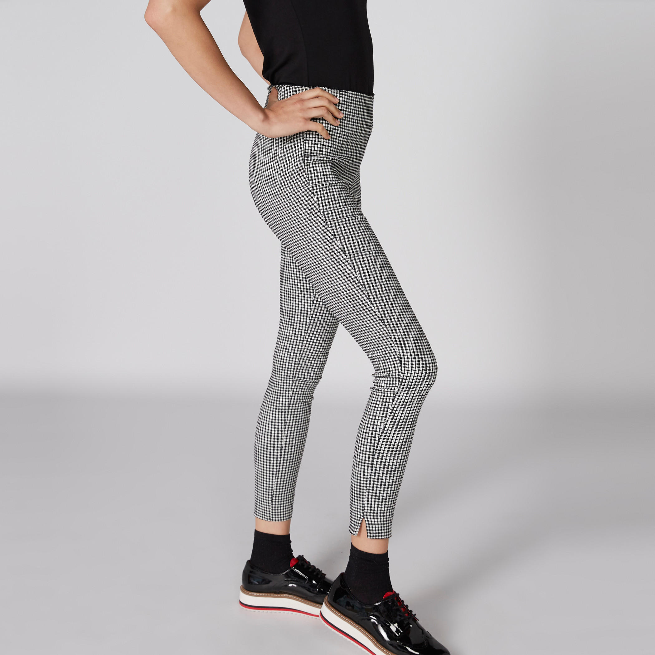 بنطال طويل كاروهات بقصّة ضيّقة وسحاب إغلاق وفتحة-women-clothing-bottoms-leggings-image-5