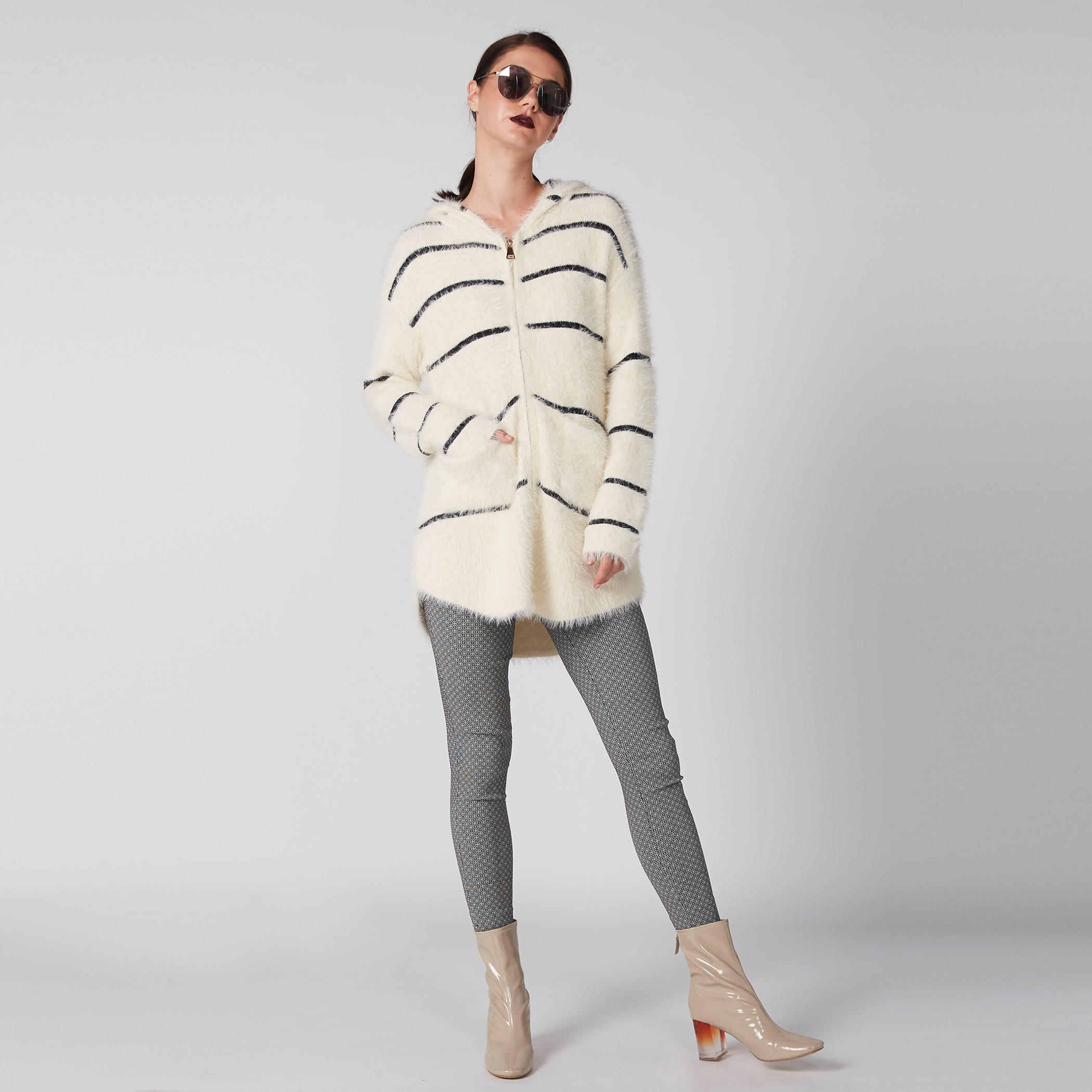 بنطال بطبعات وخصر مطّاطي-women-clothing-bottoms-trousers-image-1