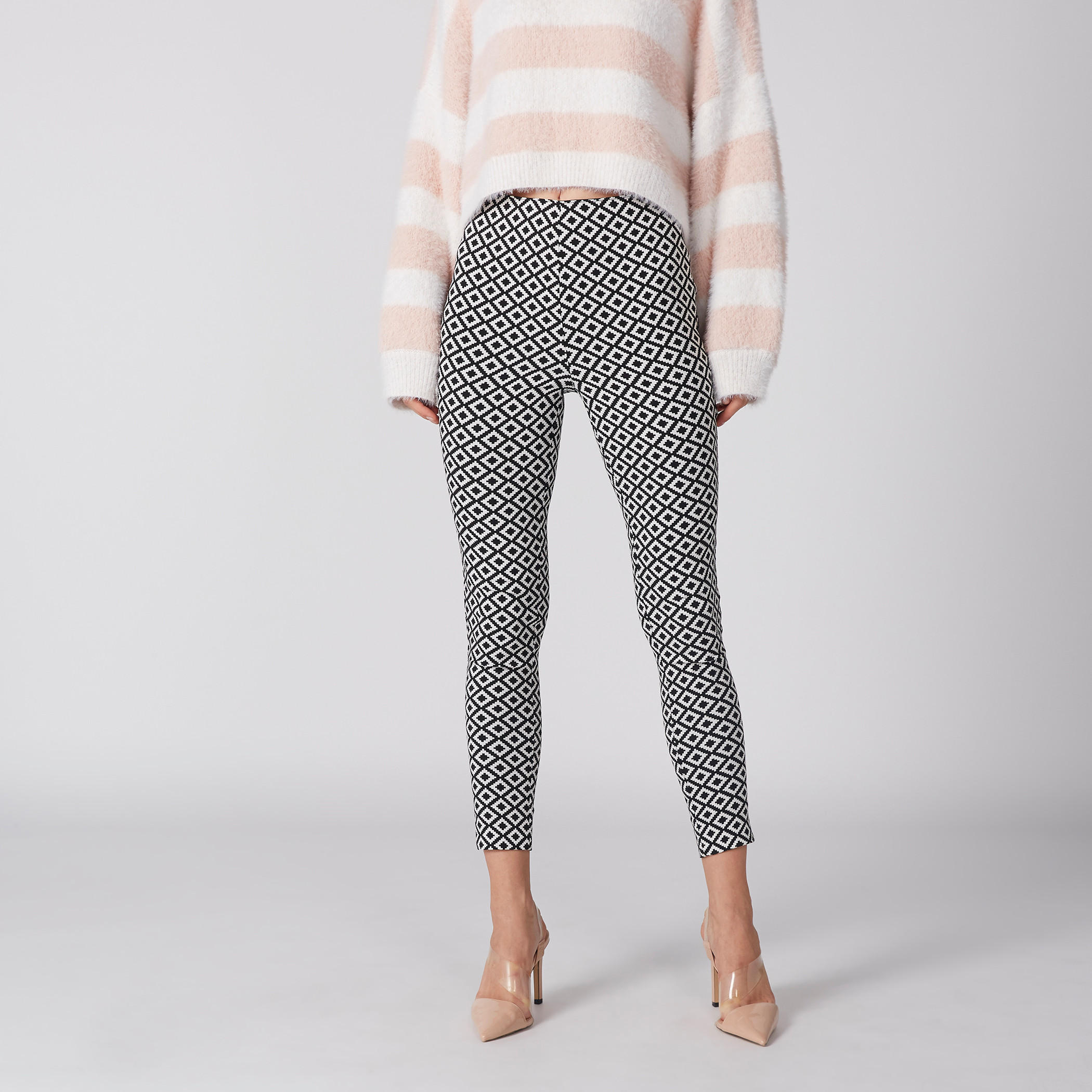 بنطال بطبعات وفتحات وخصر مطاطي-women-clothing-bottoms-trousers-image-2
