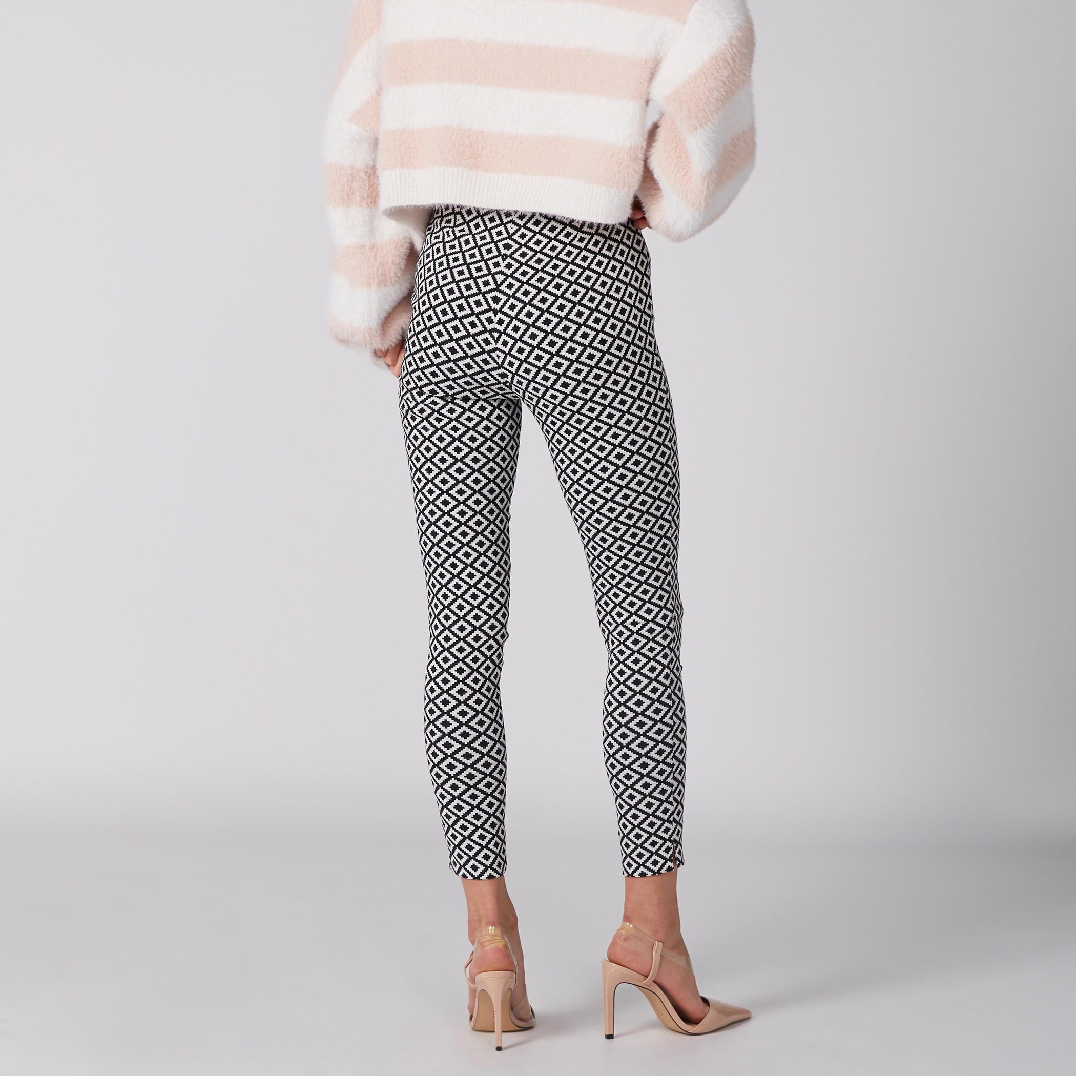 بنطال بطبعات وفتحات وخصر مطاطي-women-clothing-bottoms-trousers-image-4