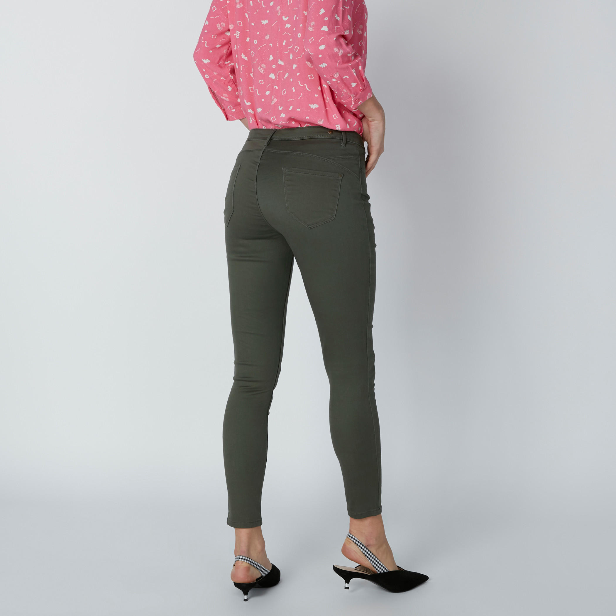 بنطال جينز بجيوب وعروات حزام-women-clothing-bottoms-jeans-image-2