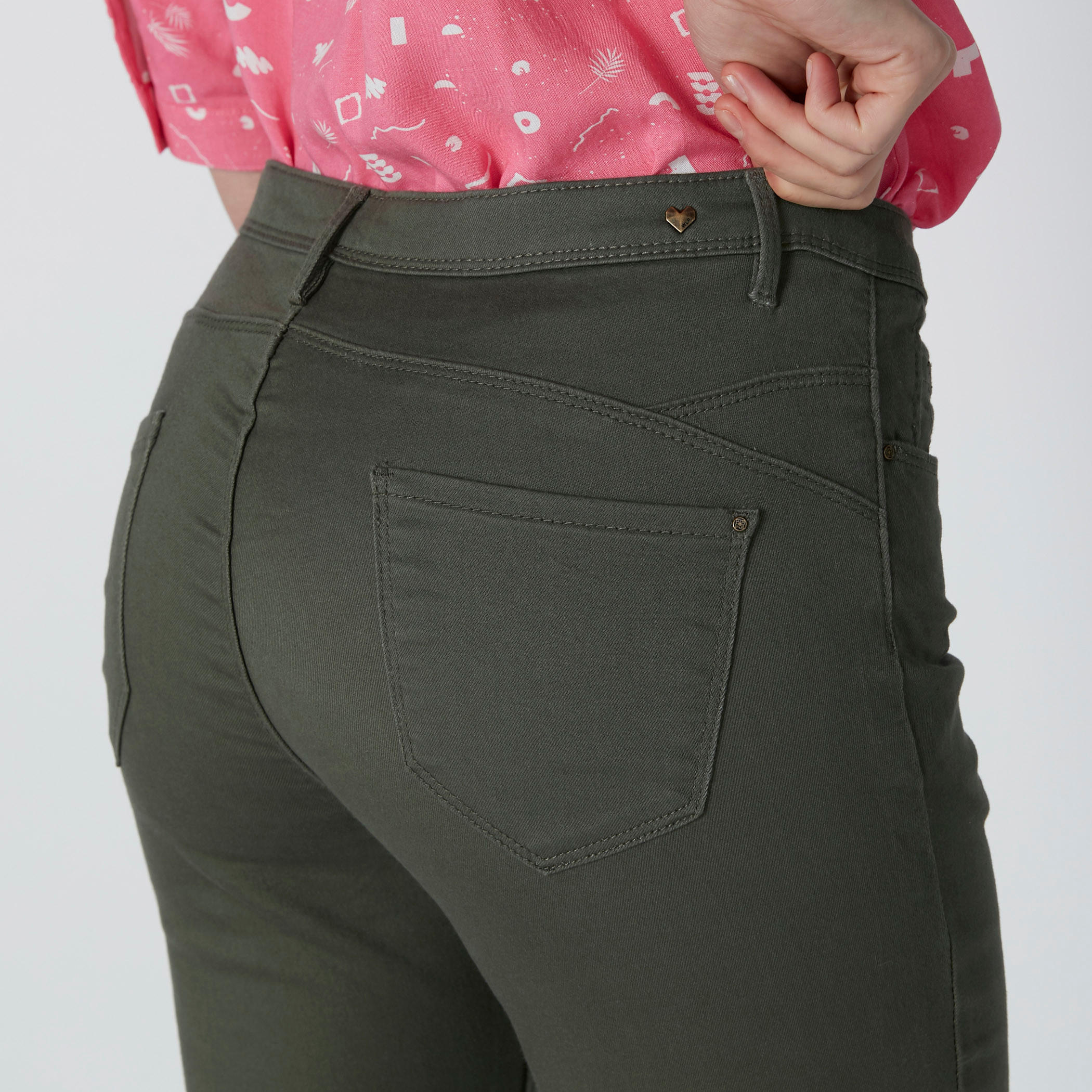 بنطال جينز بجيوب وعروات حزام-women-clothing-bottoms-jeans-image-3