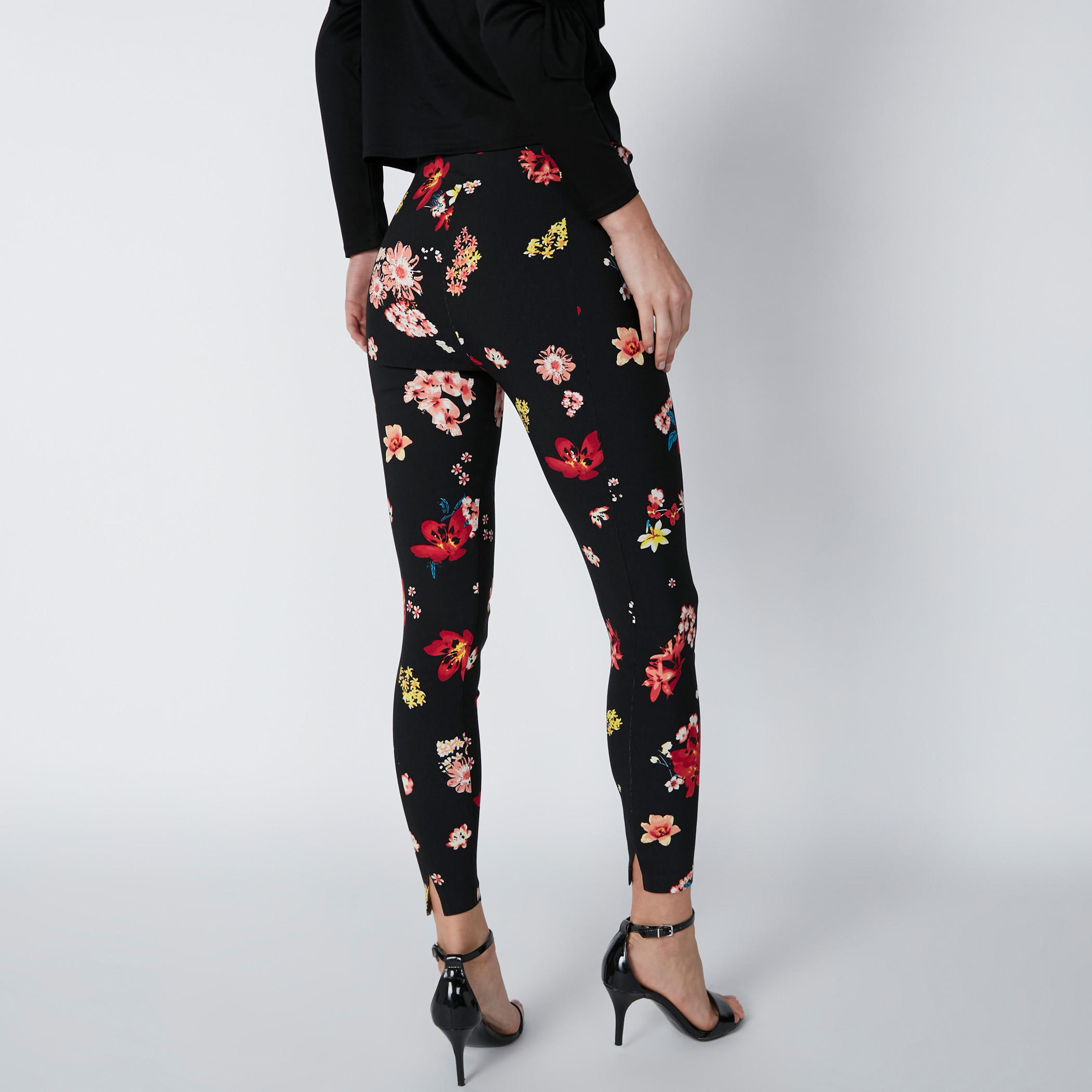 بنطال بقصّة ضيّقة  وطبعات أزهار-women-clothing-bottoms-leggings-image-2