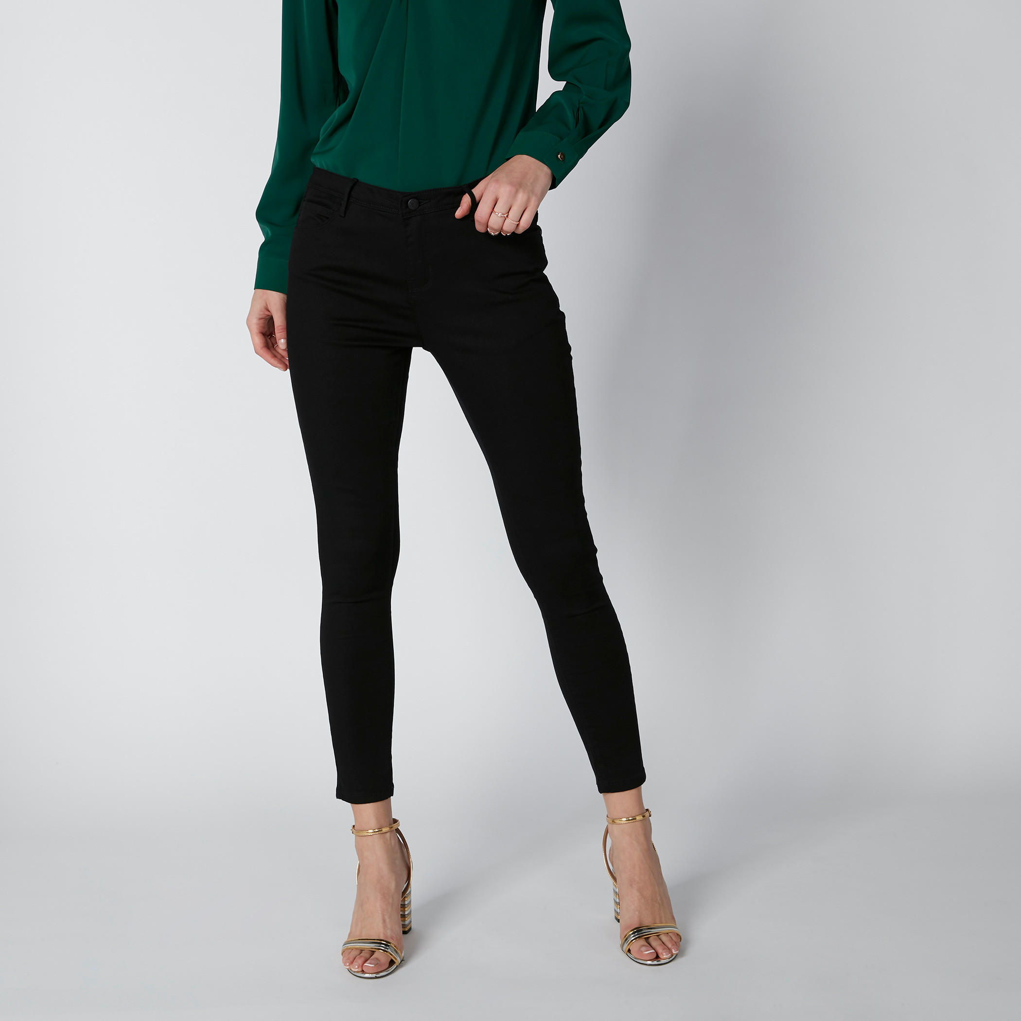 بنطال شينو بخصر متوسط الارتفاع وجيوب-women-clothing-bottoms-trousers-image-7