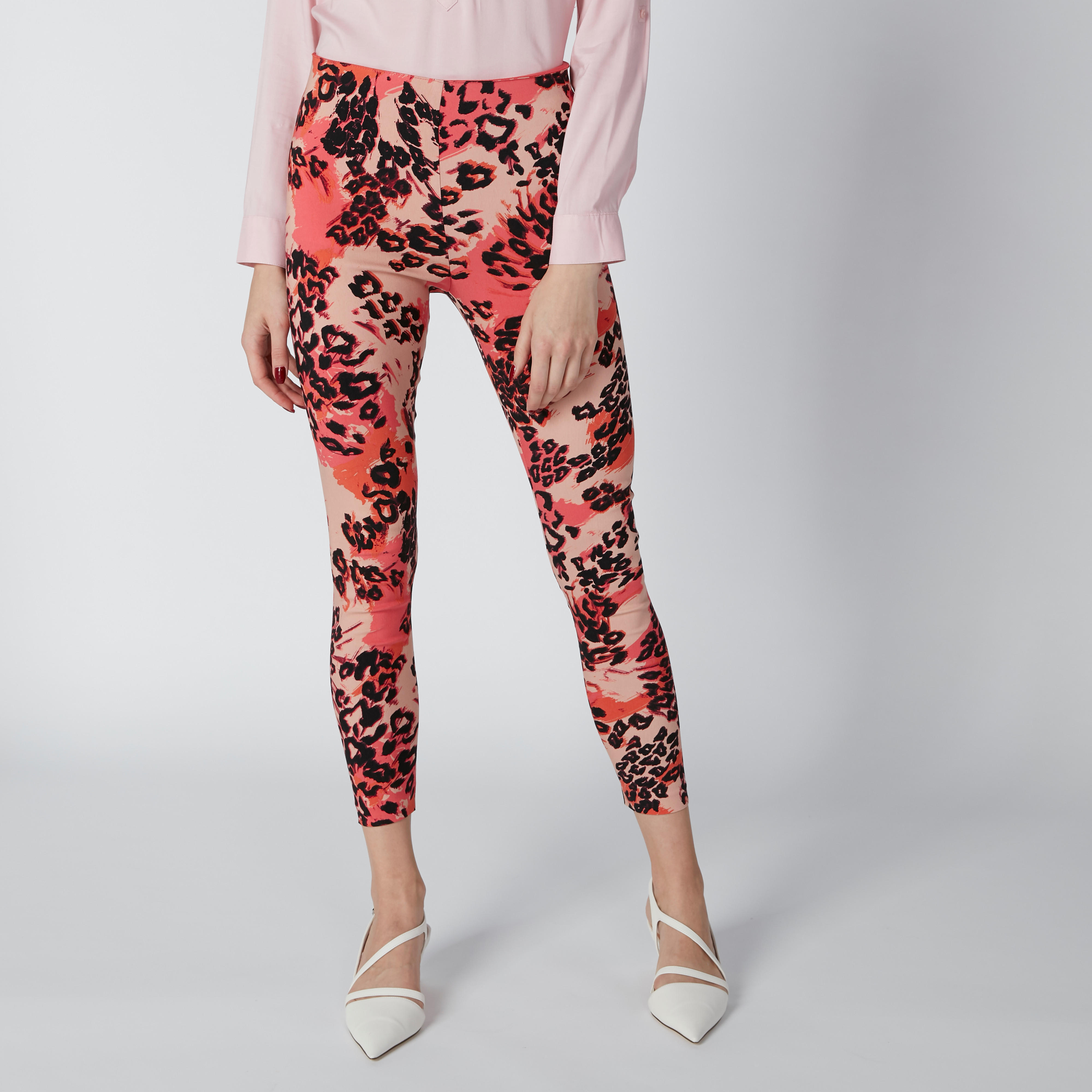 بنطال ليقنز بقصّة سكيني وفتحة وطبعات-women-clothing-bottoms-leggings-image-3