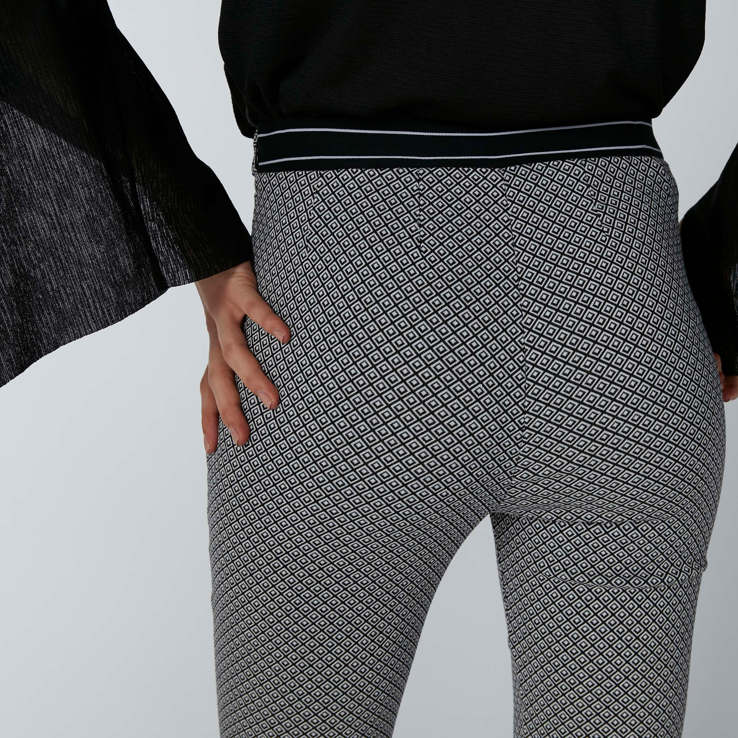 بنطال بخصر مطّاطي متوسط الارتفاع وطبعات-women-clothing-bottoms-trousers-image-6