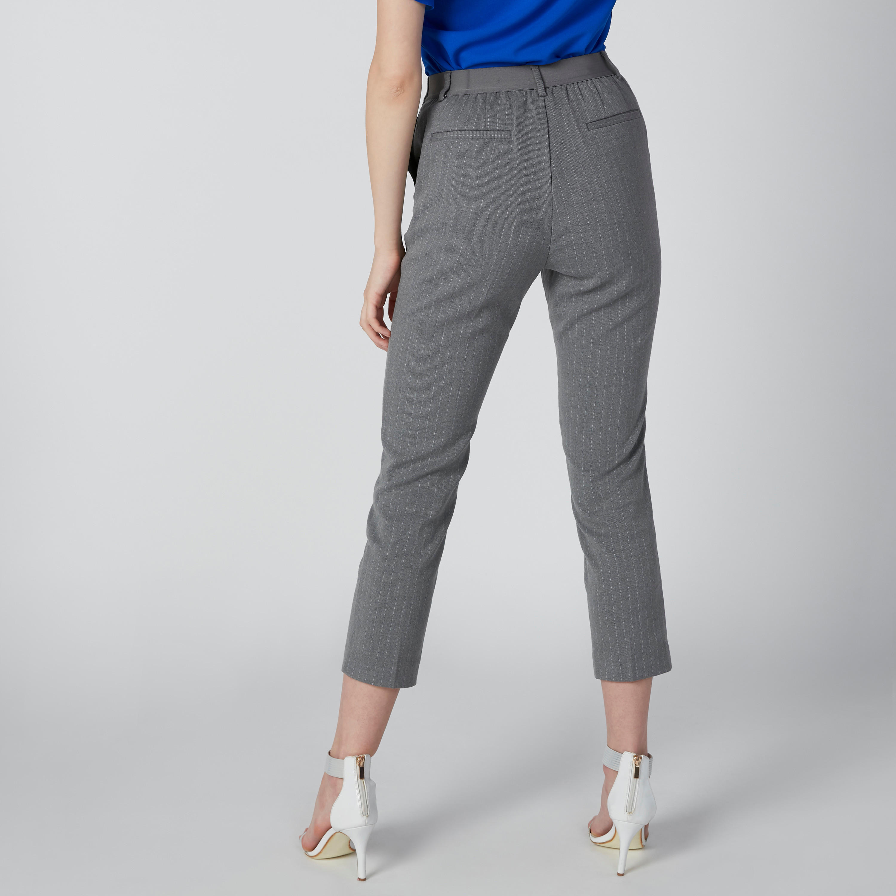 بنطال قصير مقلّم بجيوب-women-clothing-bottoms-trousers-image-2