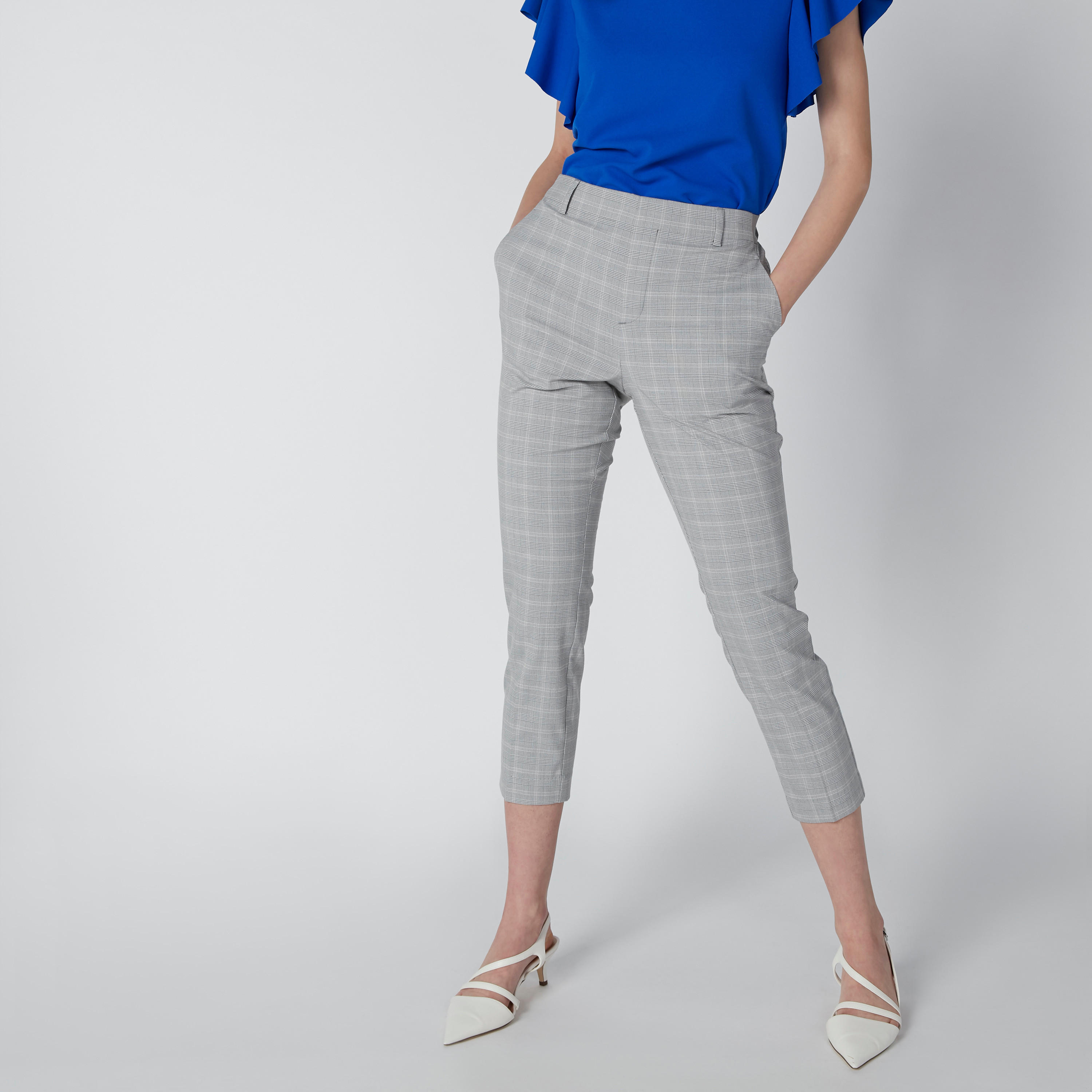 بنطال كاروهات قصير بجيوب-women-clothing-bottoms-trousers-image-3