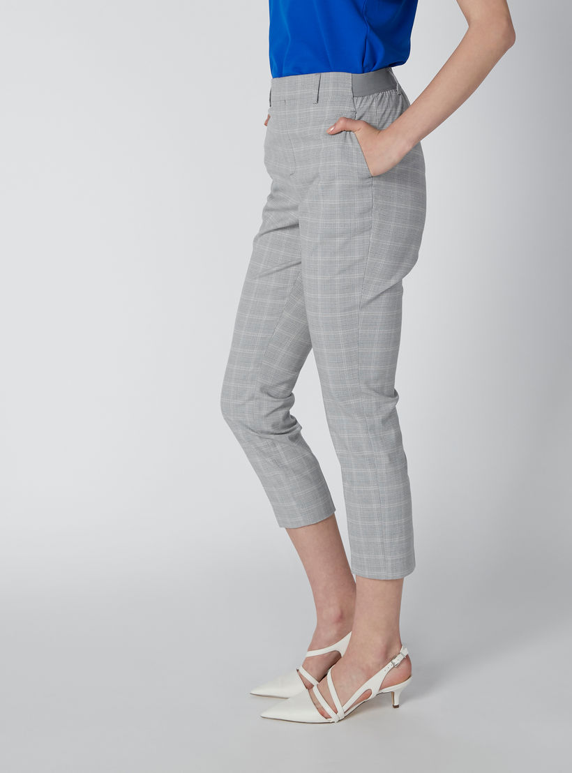 بنطال كاروهات قصير بجيوب-women-clothing-bottoms-trousers-image-4