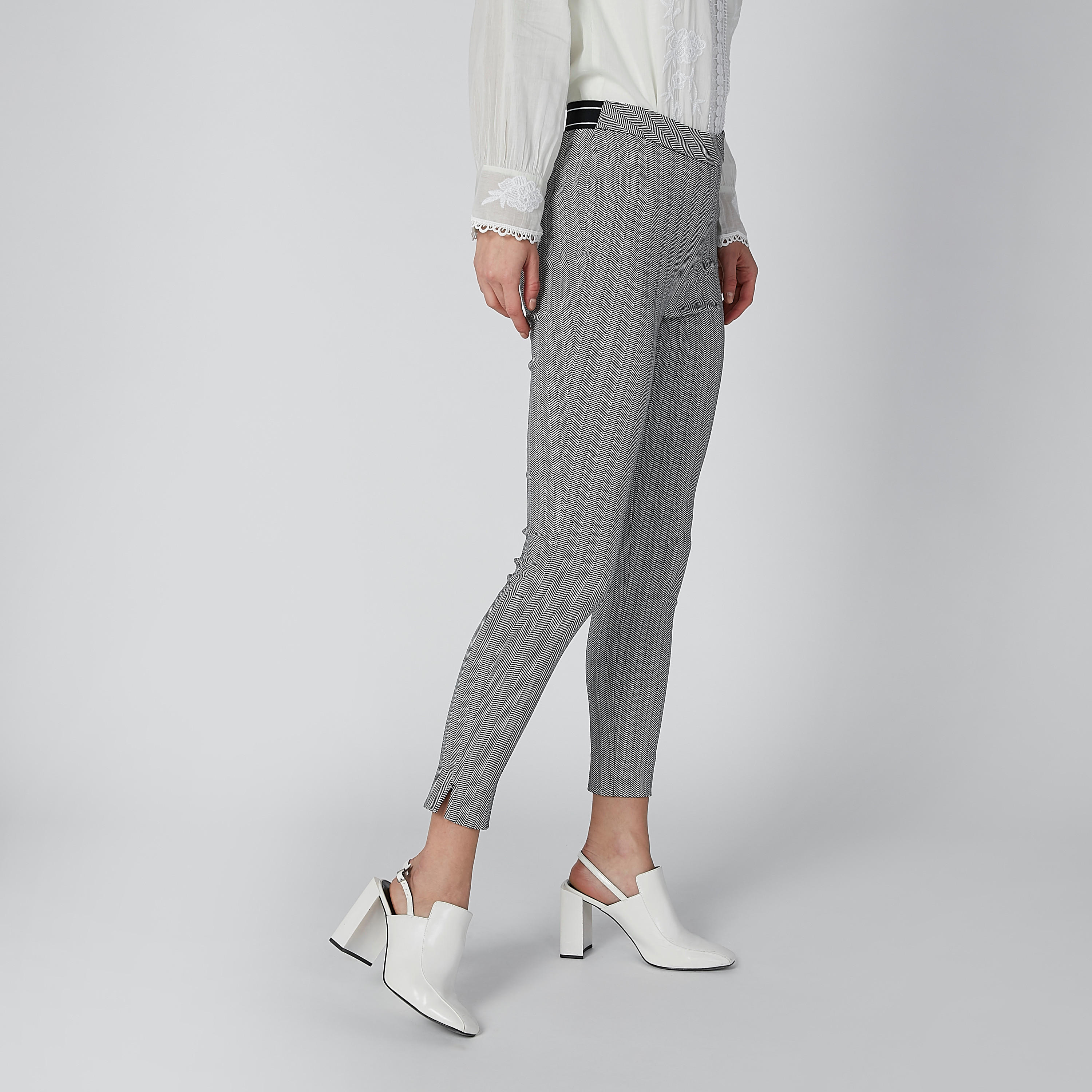بنطال بخصر مطّاطي-women-clothing-bottoms-trousers-image-1