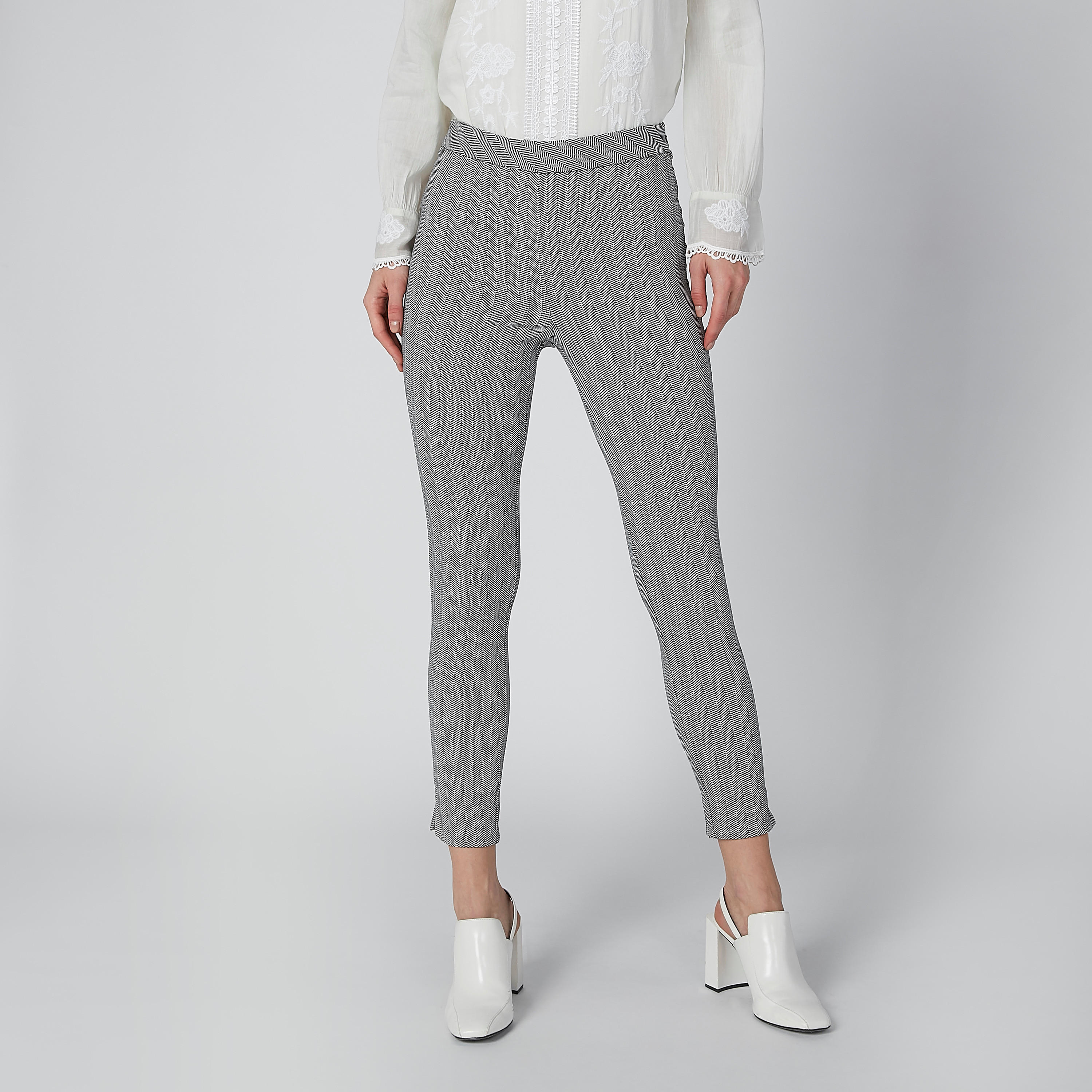 بنطال بخصر مطّاطي-women-clothing-bottoms-trousers-image-4