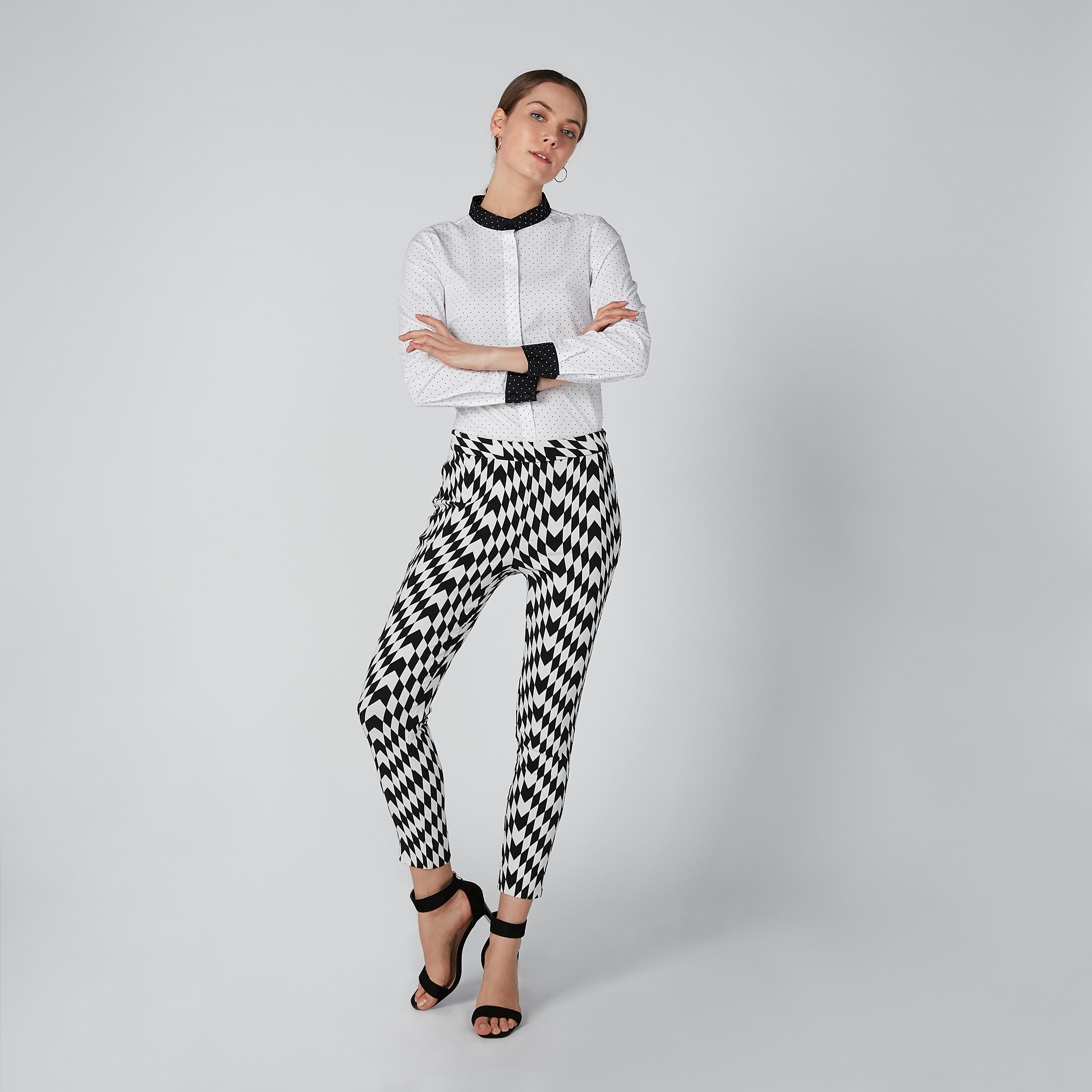 بنطال طويل بخصر مطّاطي وفتحة وطبعات-women-clothing-bottoms-leggings-image-2