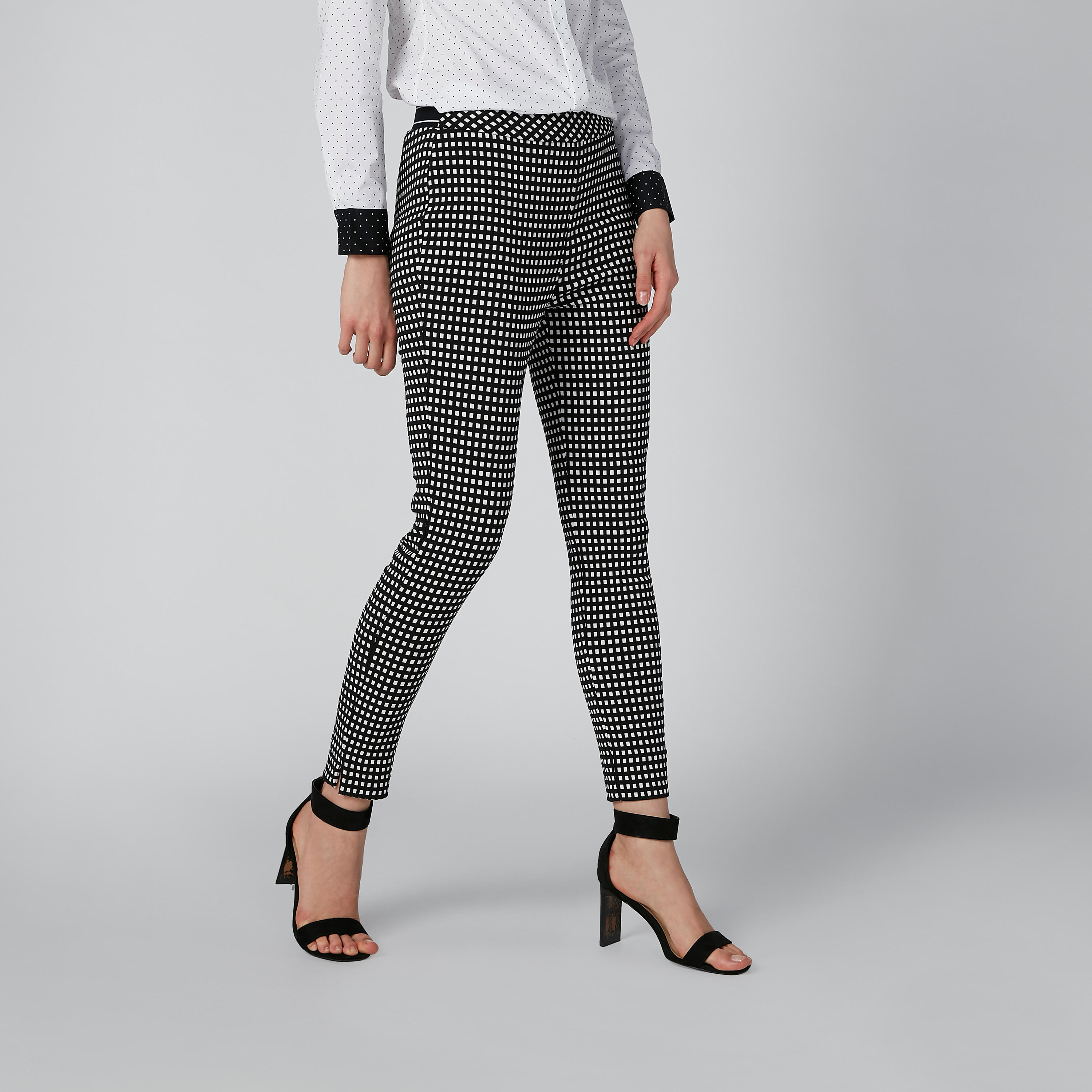 بنطال كاروهات بخصر مطاطي وفتحة-women-clothing-bottoms-leggings-image-3