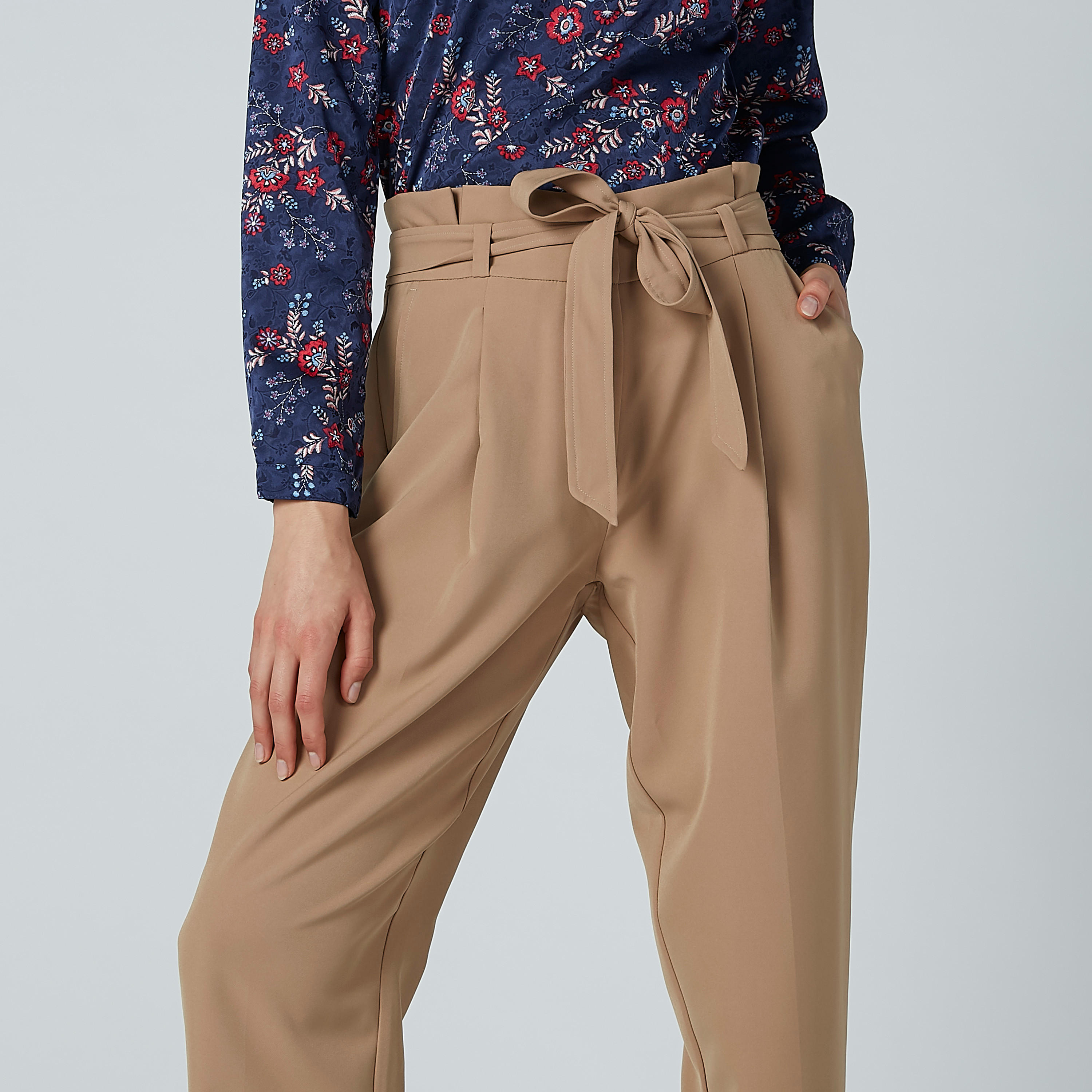 بنطال سادة بخصر بيبرباج وجيوب-women-clothing-bottoms-trousers-image-2