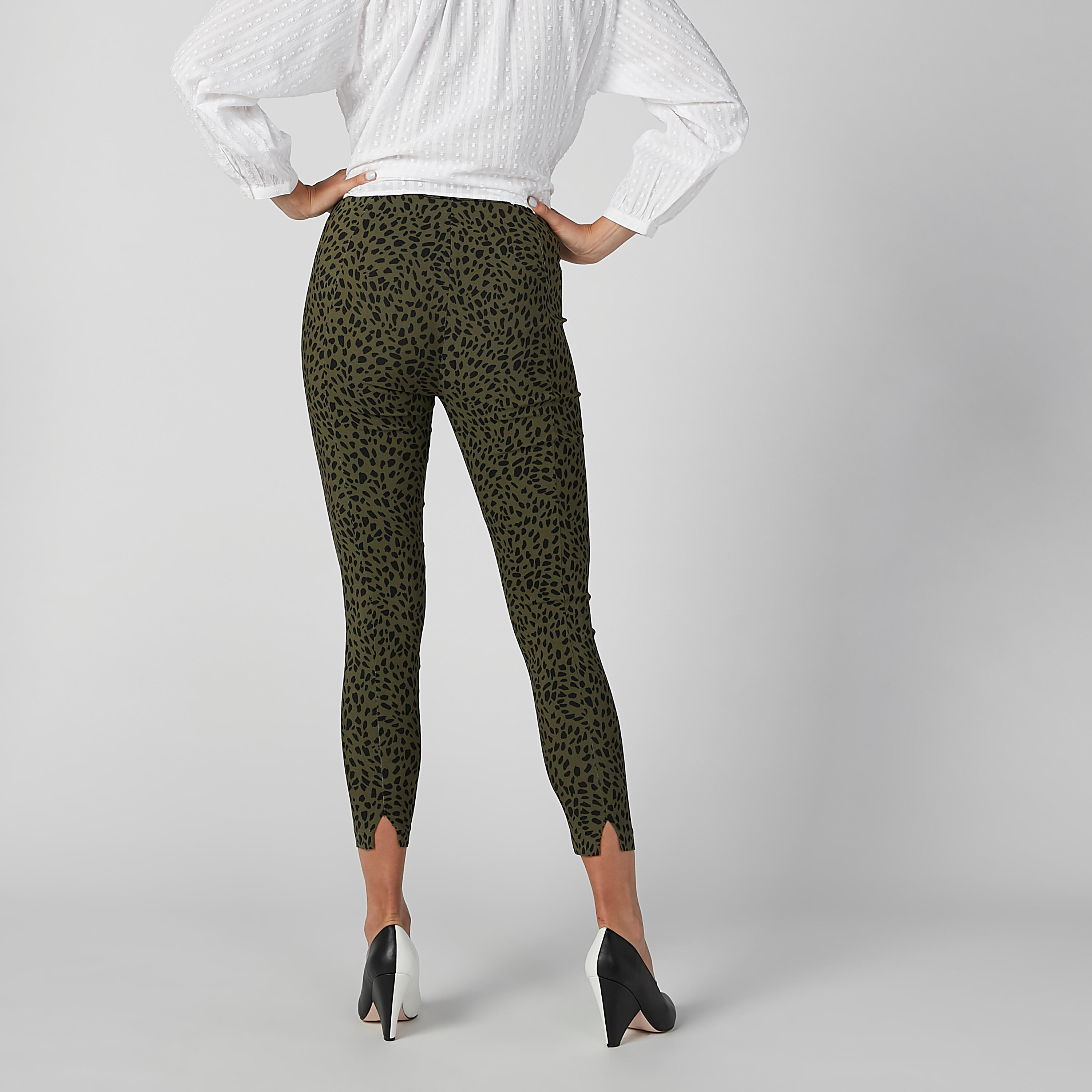 بنطال جينز ضيّق بفتحة وطبعات حيوانات-women-clothing-bottoms-trousers-image-4