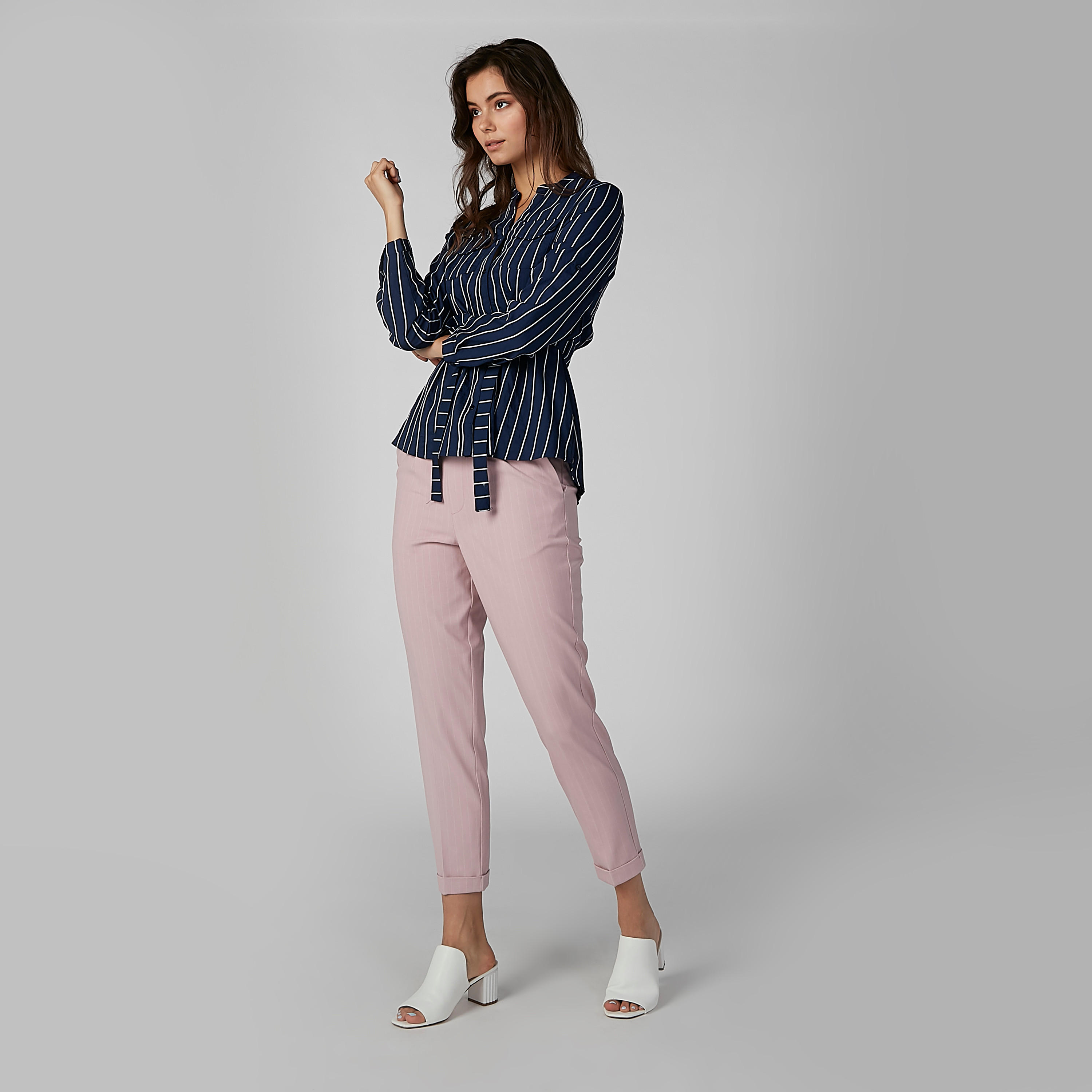 بنطال مقلّم بجيوب وعروات حزام-women-clothing-bottoms-trousers-image-1
