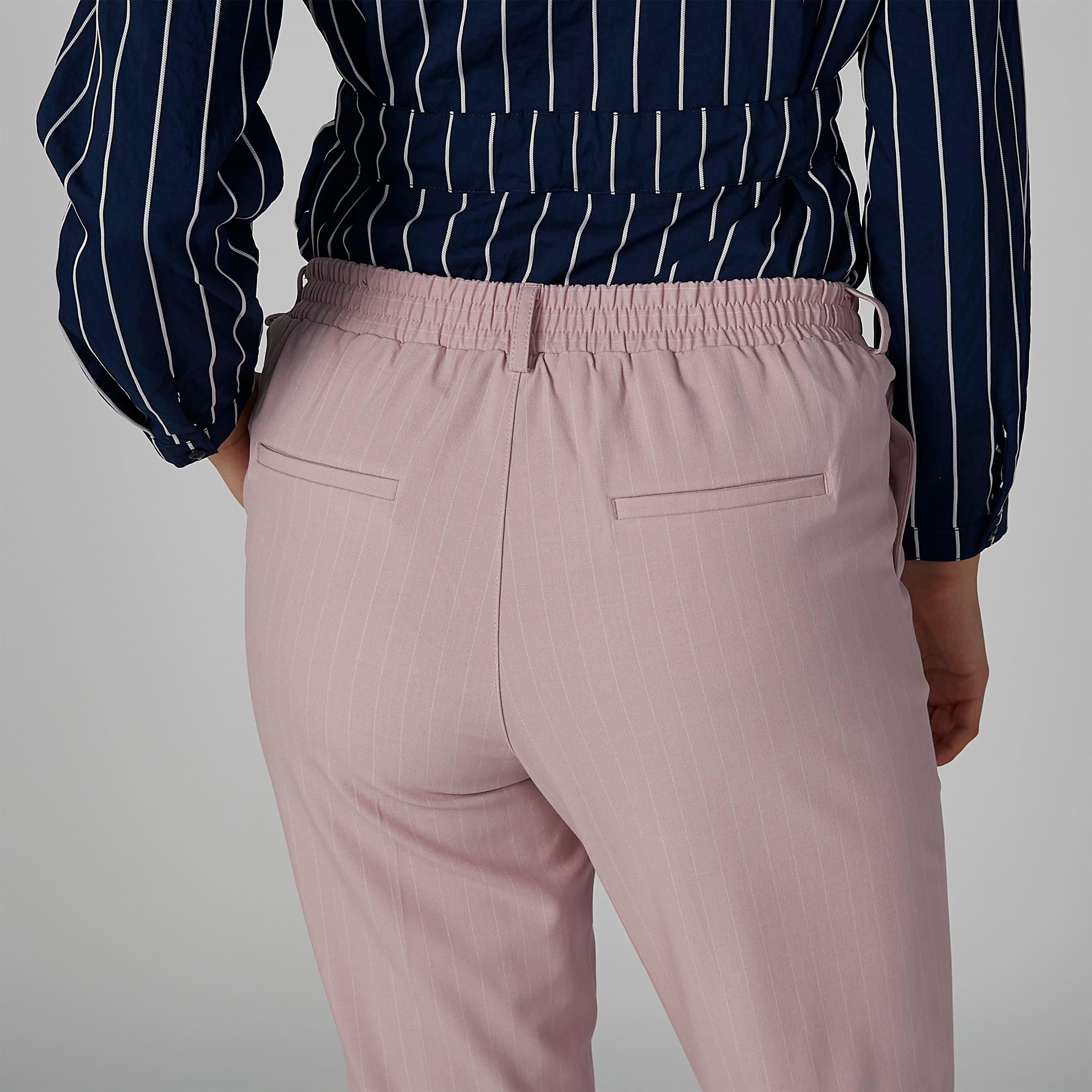 بنطال مقلّم بجيوب وعروات حزام-women-clothing-bottoms-trousers-image-5
