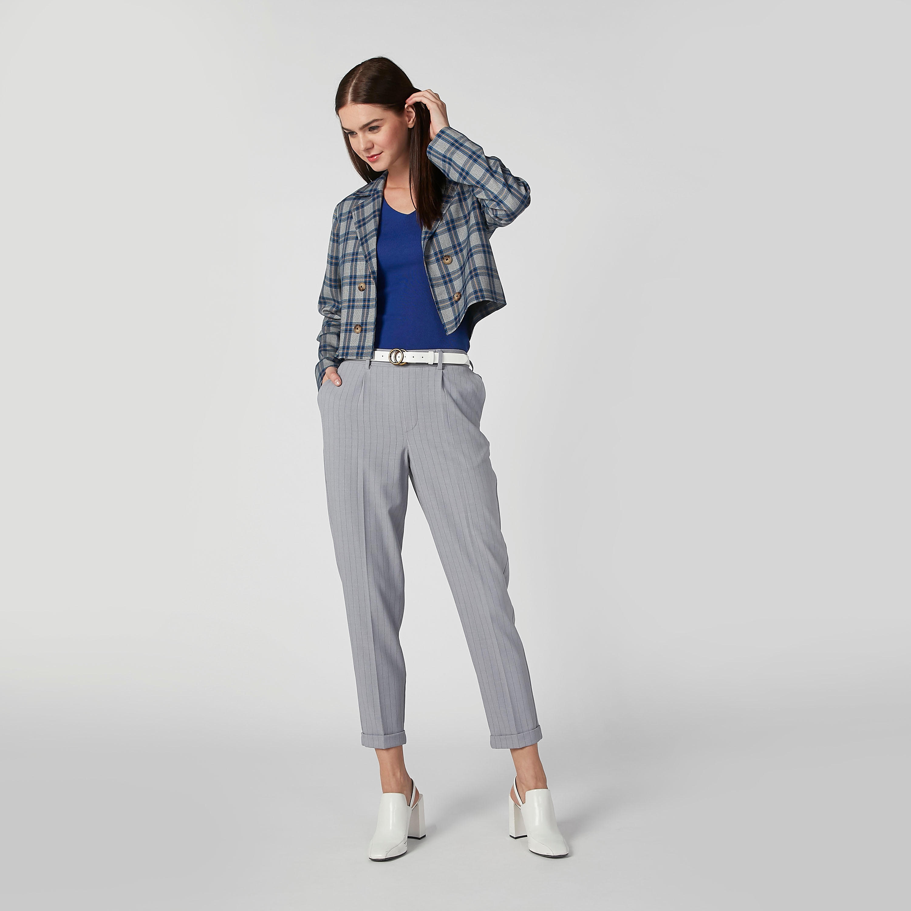 بنطال مقلّم بجيوب وعروات حزام-women-clothing-bottoms-trousers-image-3