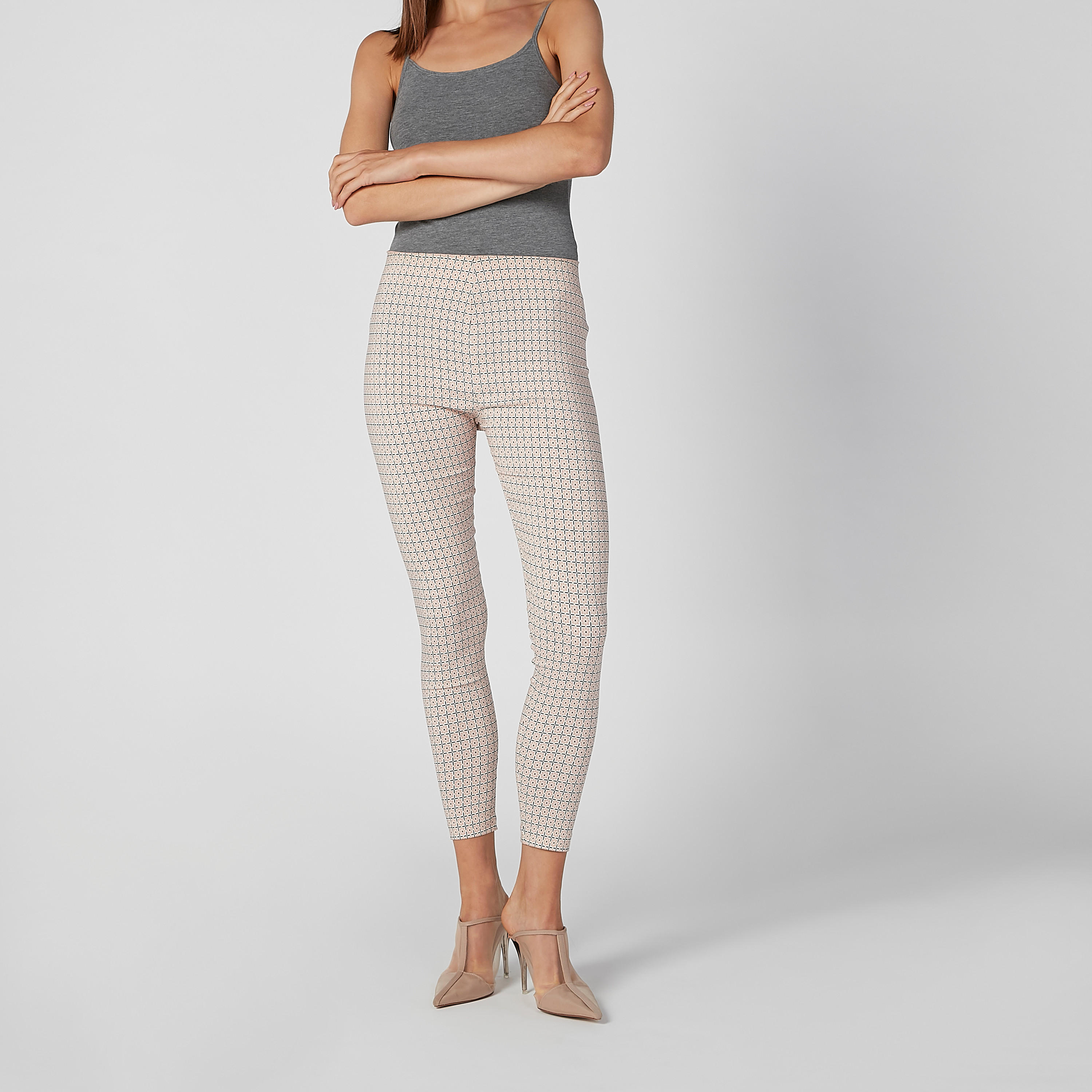 بنطلون بخصر مطّاطي وطبعات-women-clothing-bottoms-trousers-image-1