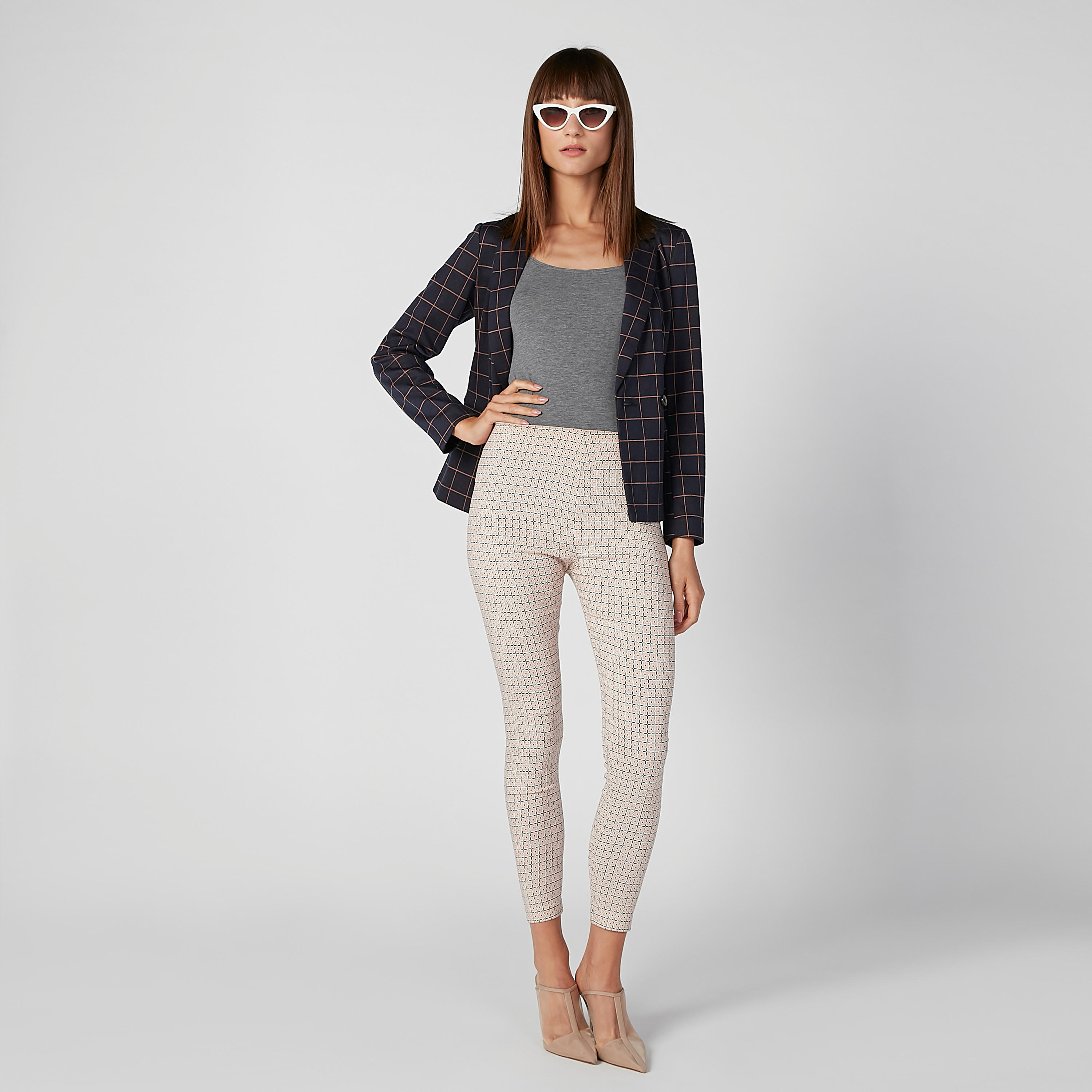 بنطلون بخصر مطّاطي وطبعات-women-clothing-bottoms-trousers-image-2
