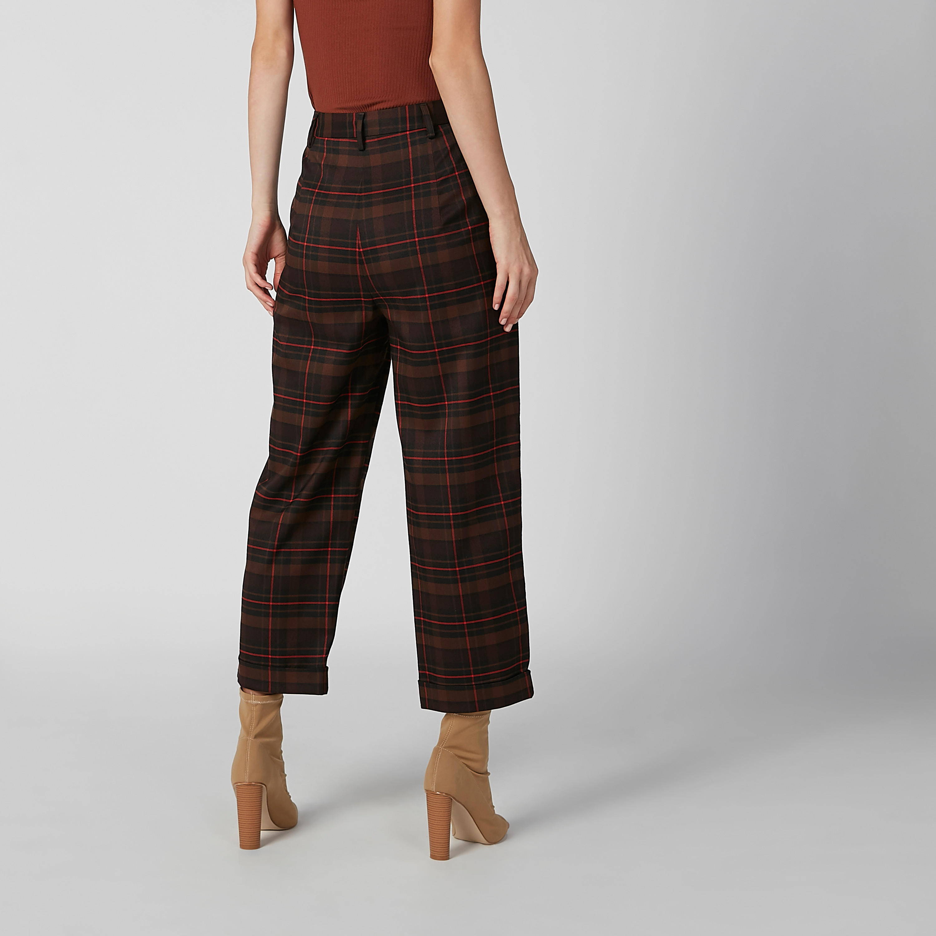 بنطلون كاروهات بخصر مطّاطي متوسط الارتفاع وجيوب-women-clothing-bottoms-trousers-image-2