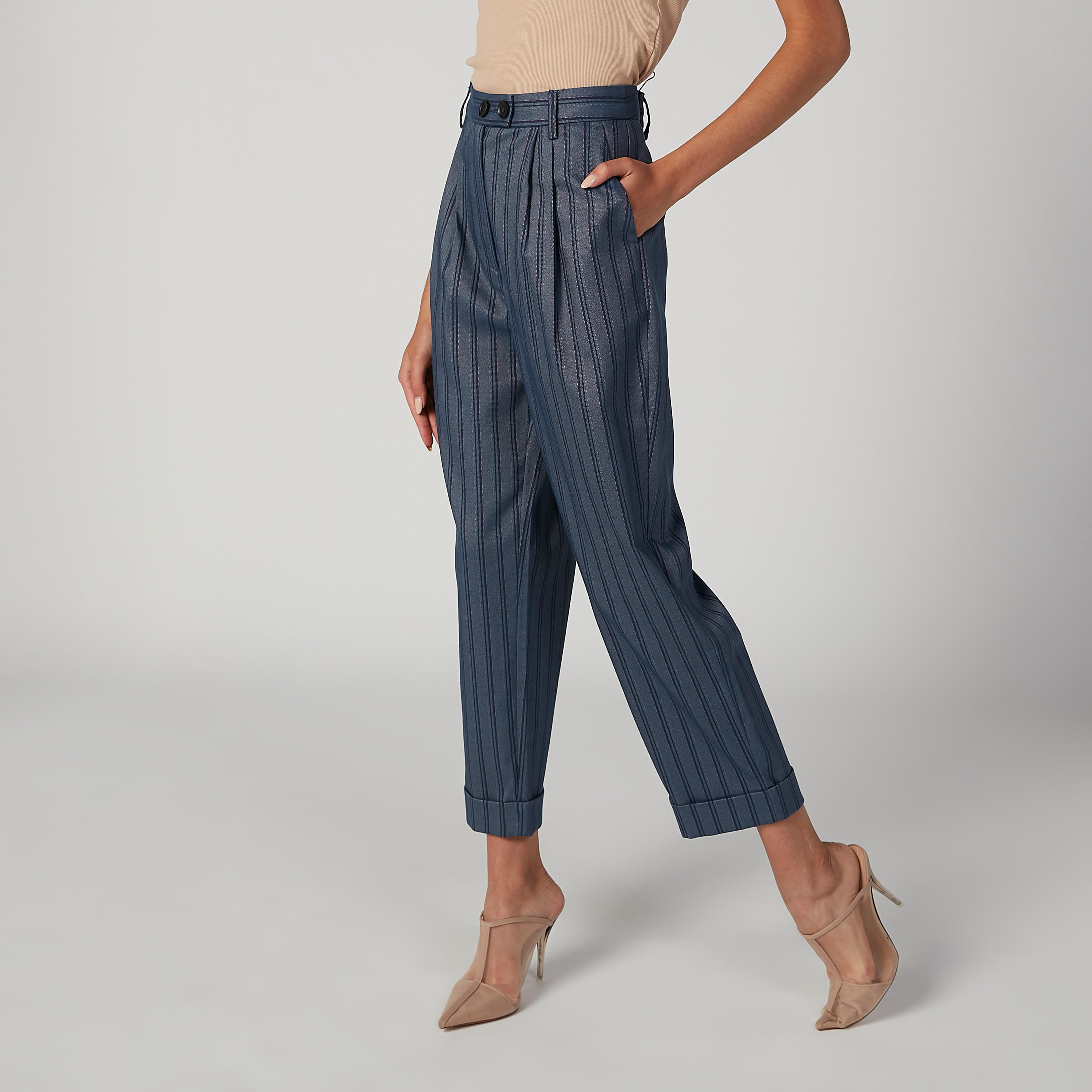 بنطلون مقلّم بخصر مطّاطي متوسّط الارتفاع وتفاصيل جيوب-women-clothing-bottoms-trousers-image-1
