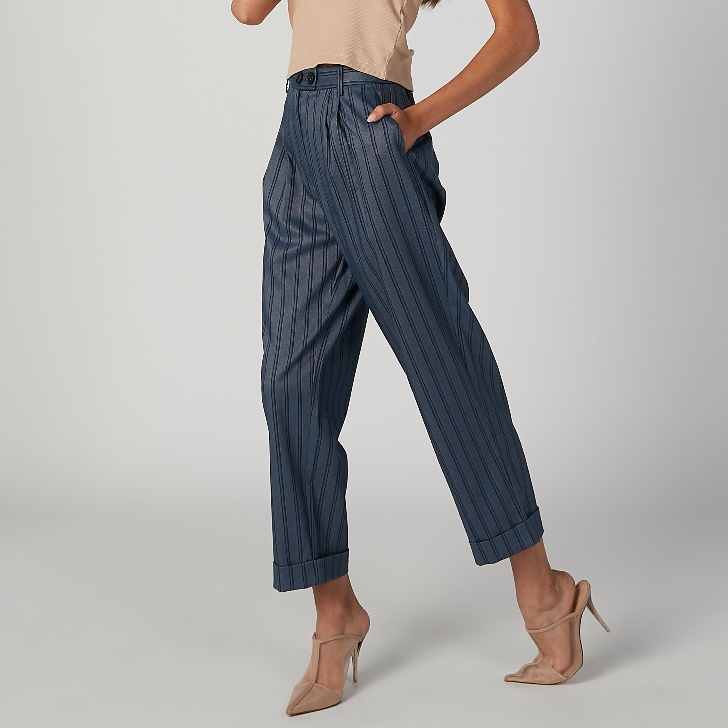 بنطلون مقلّم بخصر مطّاطي متوسّط الارتفاع وتفاصيل جيوب-women-clothing-bottoms-trousers-image-3