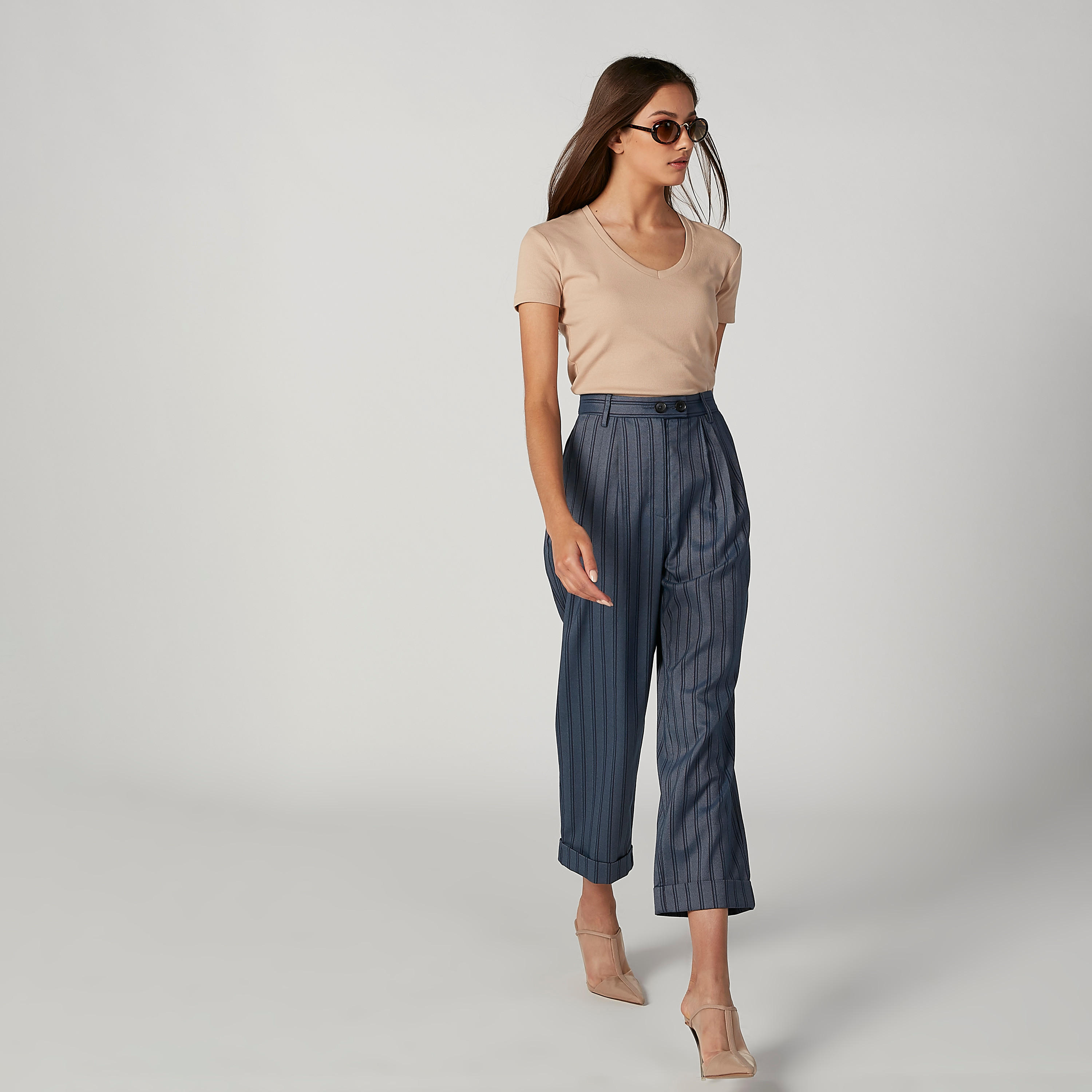 بنطلون مقلّم بخصر مطّاطي متوسّط الارتفاع وتفاصيل جيوب-women-clothing-bottoms-trousers-image-4