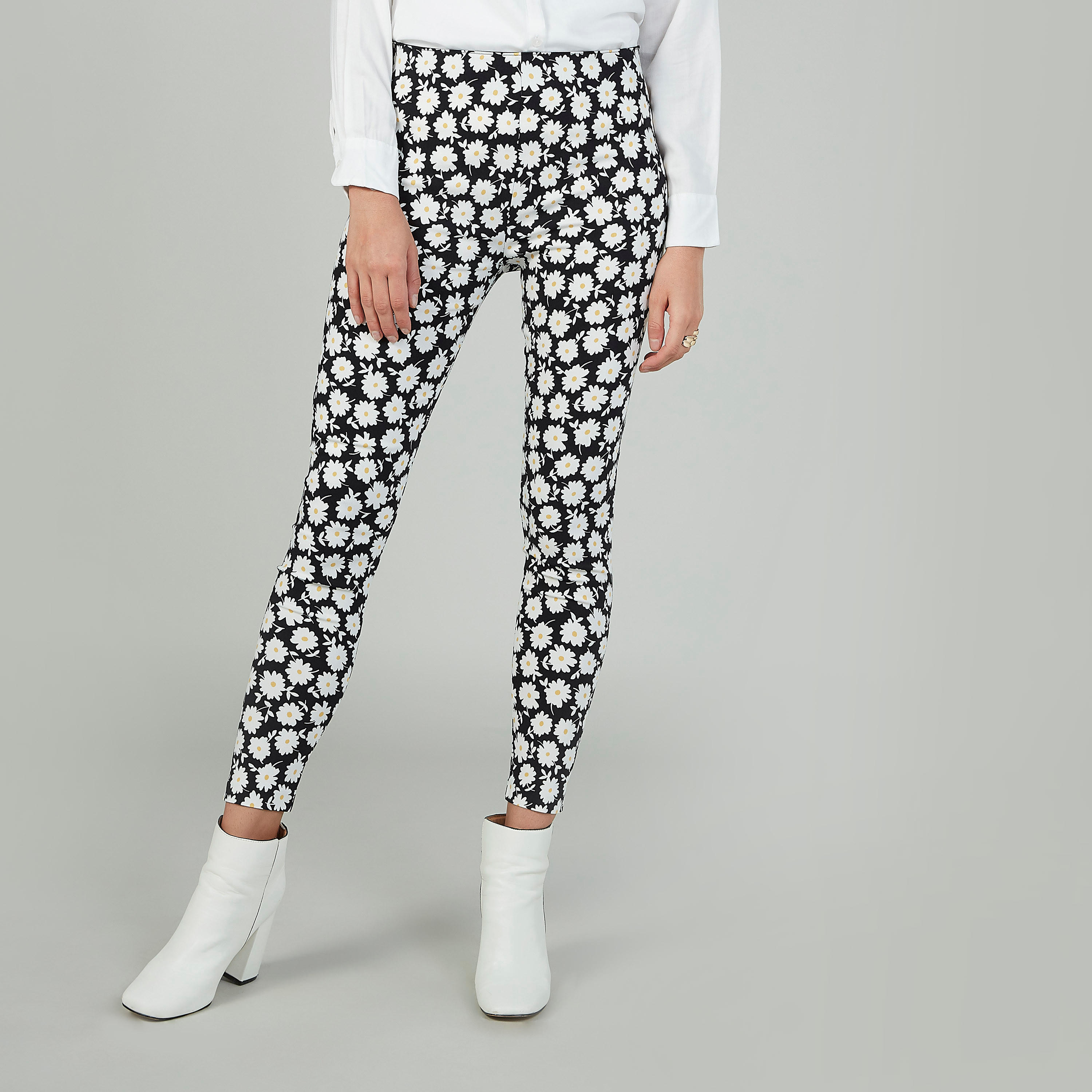 بنطلون سكيني بخصر مطّاطي متوسط الارتفاع بطبعات زهرية-women-clothing-bottoms-trousers-image-1