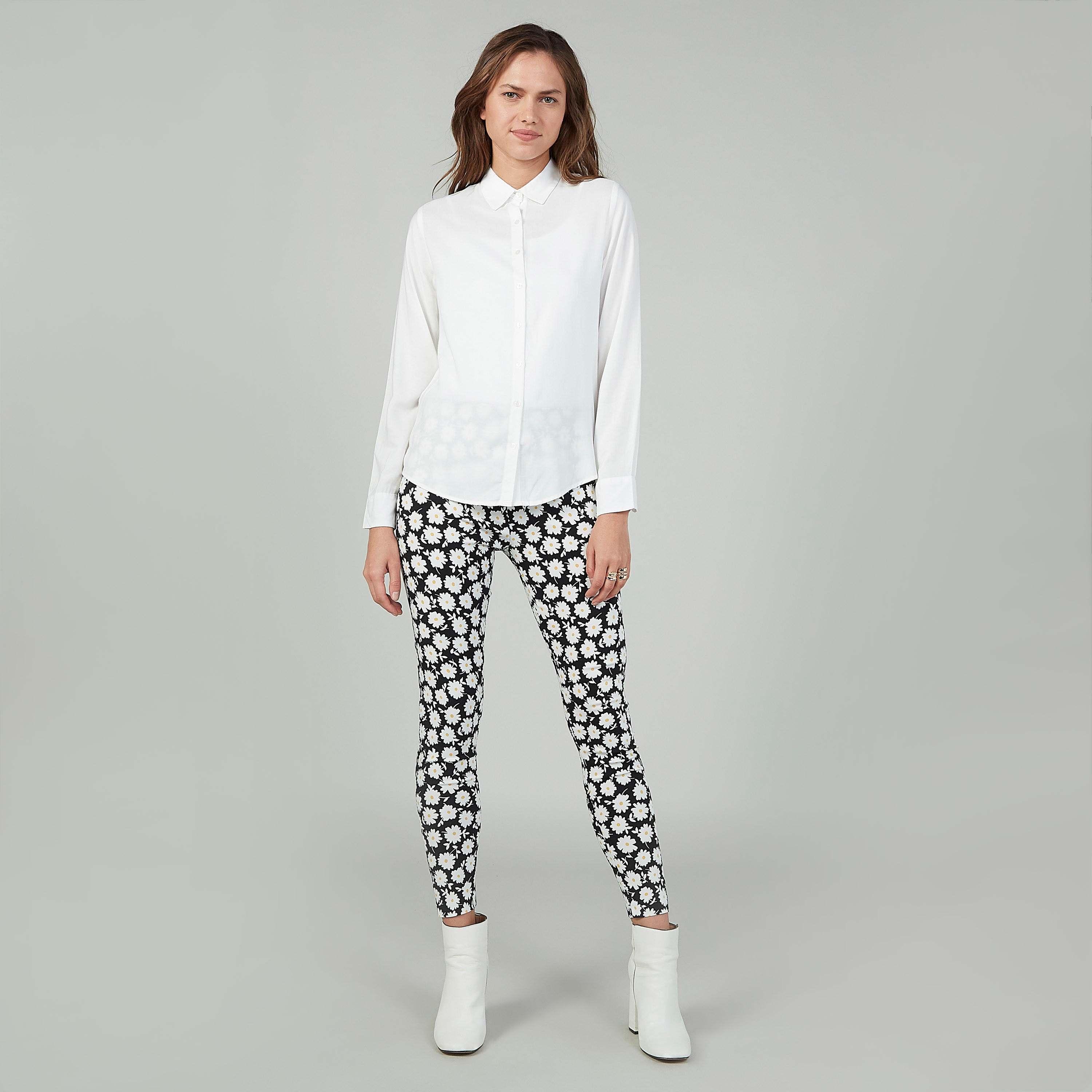 بنطلون سكيني بخصر مطّاطي متوسط الارتفاع بطبعات زهرية-women-clothing-bottoms-trousers-image-2